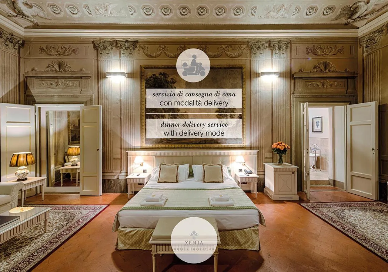 Bed in Palazzo Guicciardini