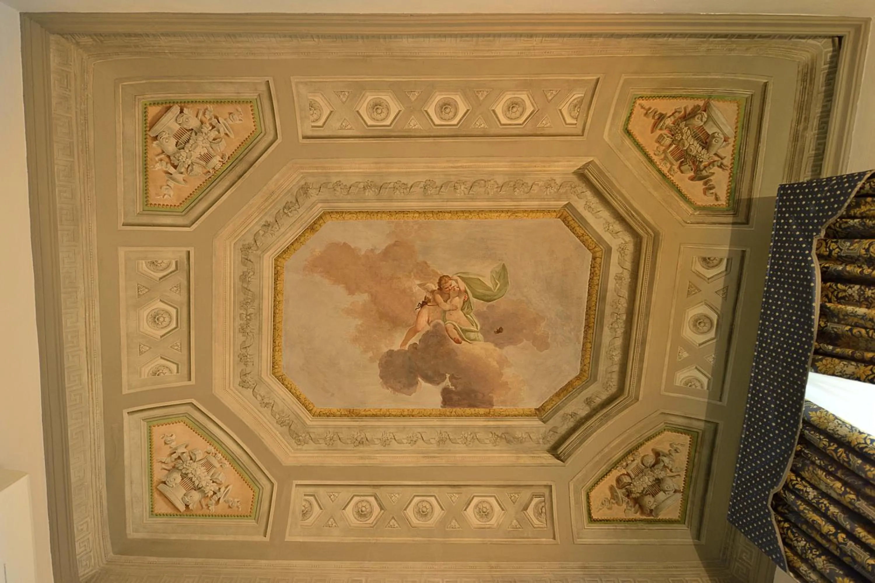 Decorative detail in Palazzo Guicciardini