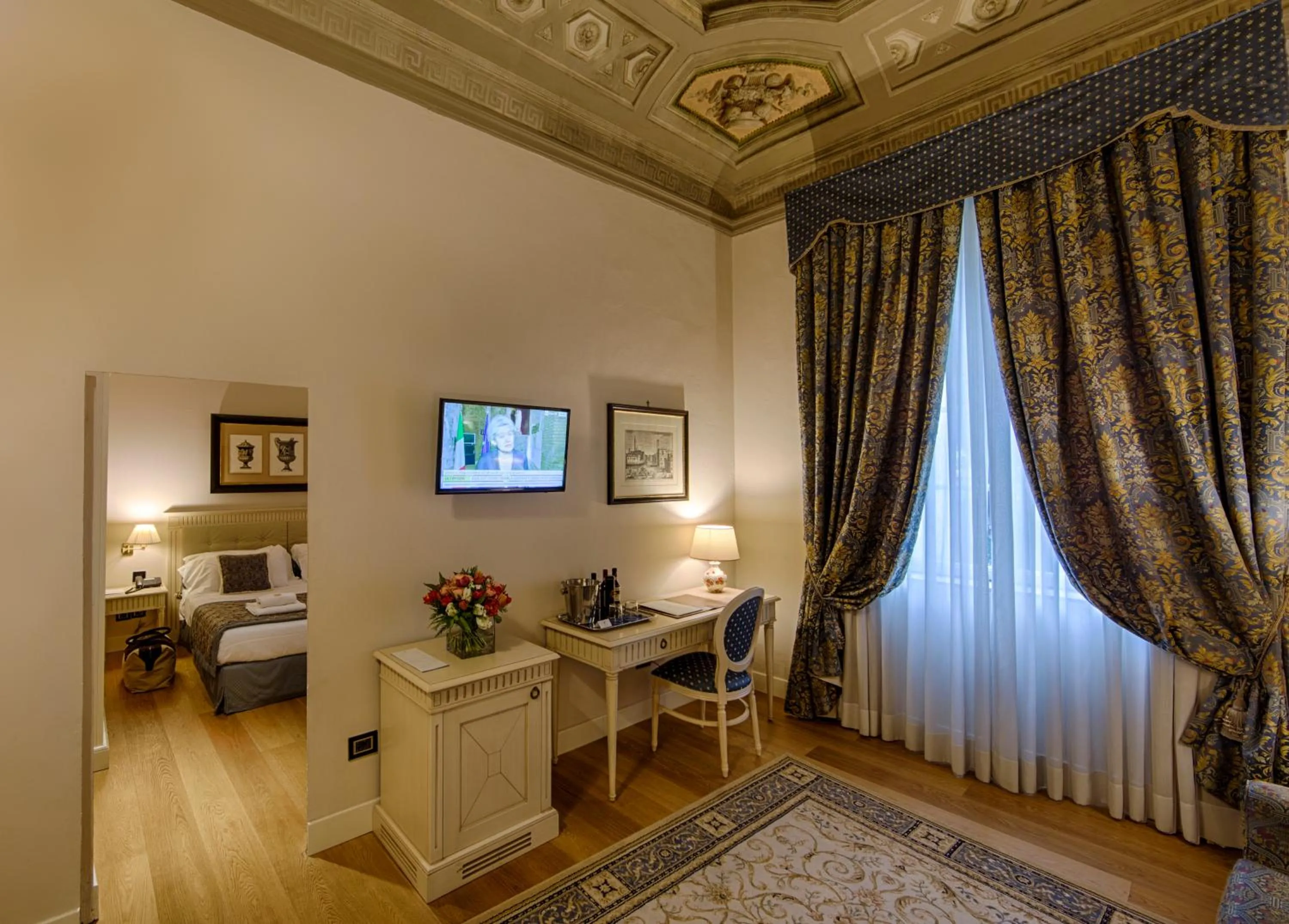 Living room in Palazzo Guicciardini