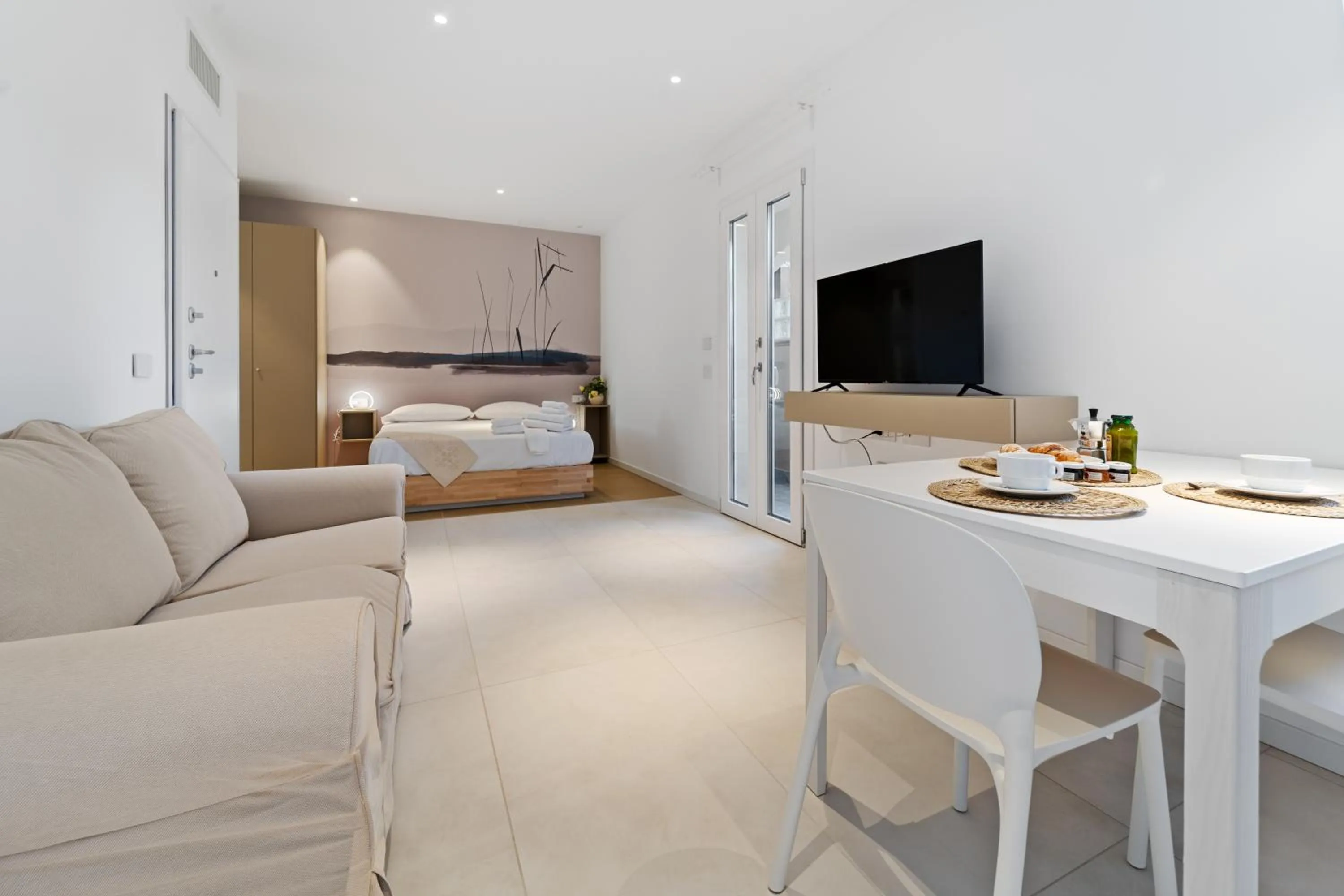 TV and multimedia, Bed in Paquja