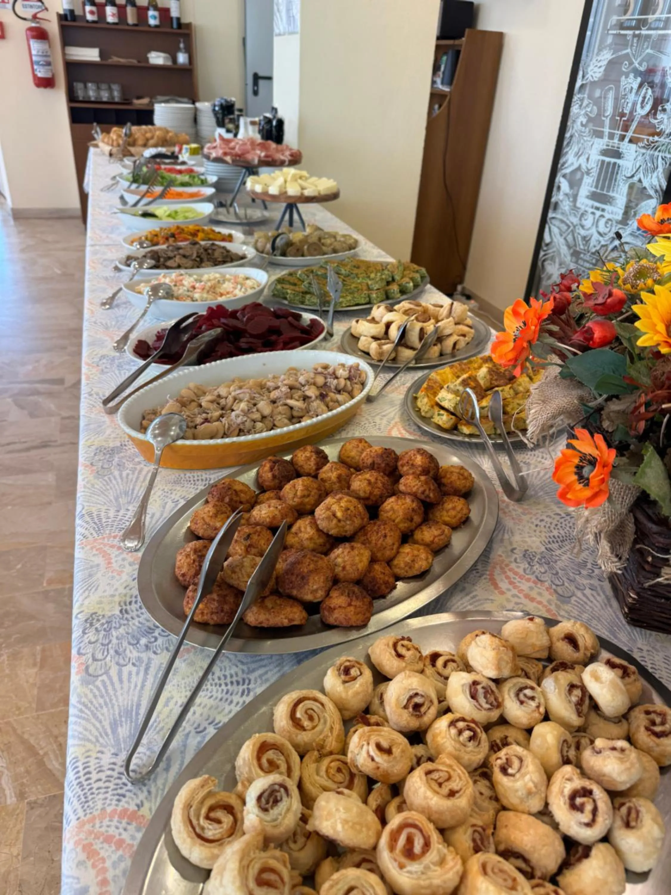 Restaurant/places to eat in Hotel Baltic