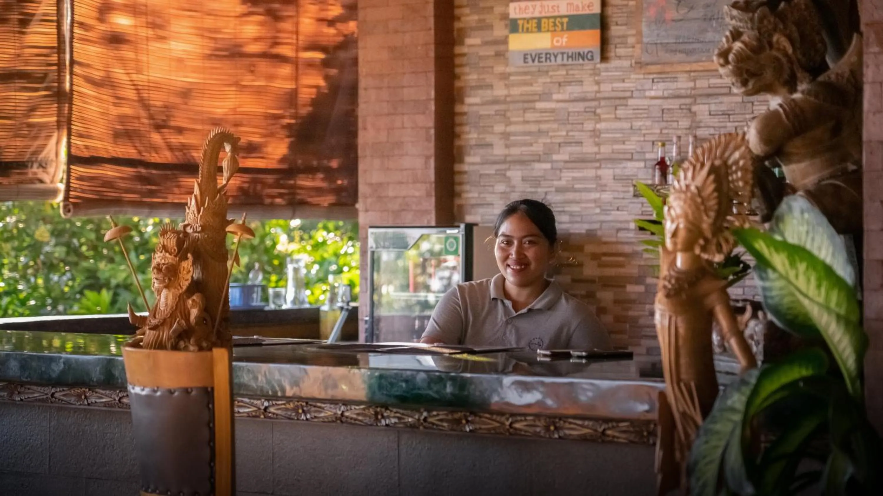 Restaurant/places to eat in Villa Selonding Batu