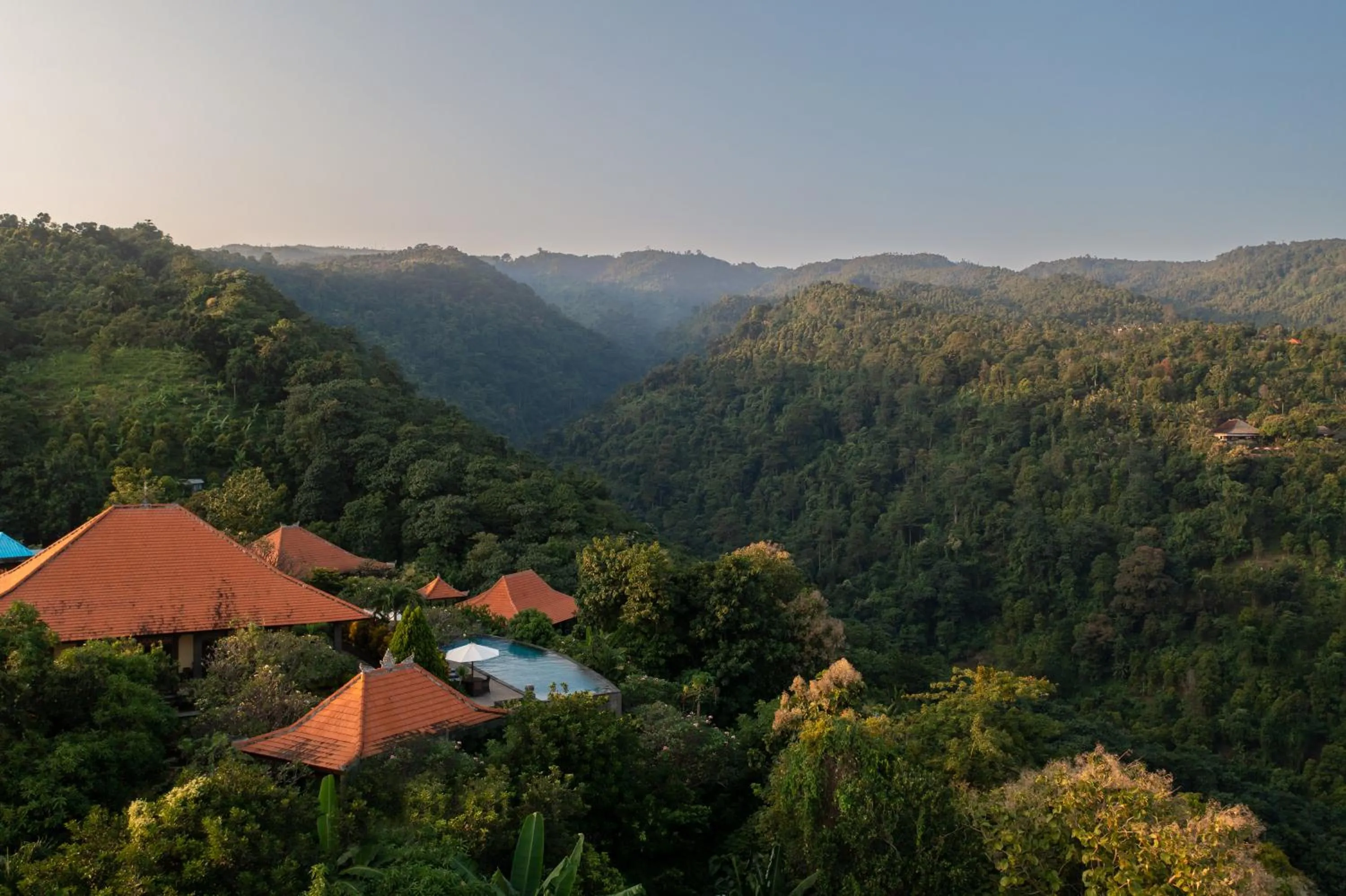 Day in Villa Selonding Batu