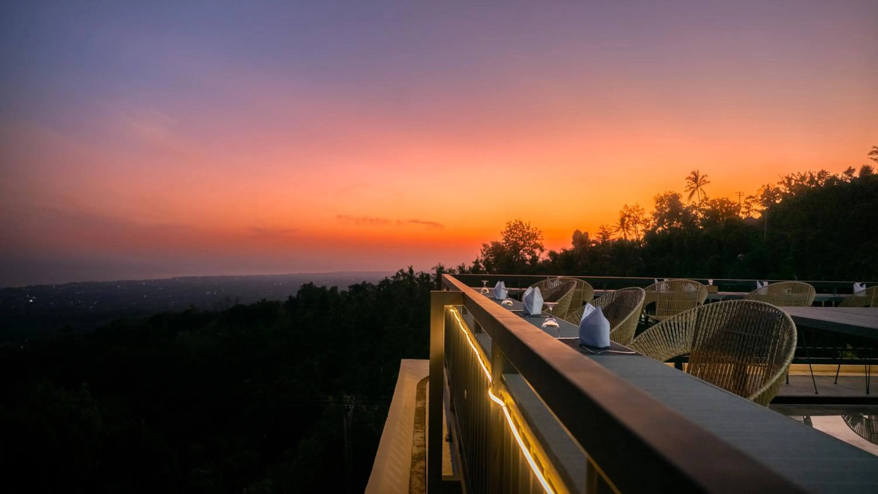 Restaurant/places to eat in Villa Selonding Batu