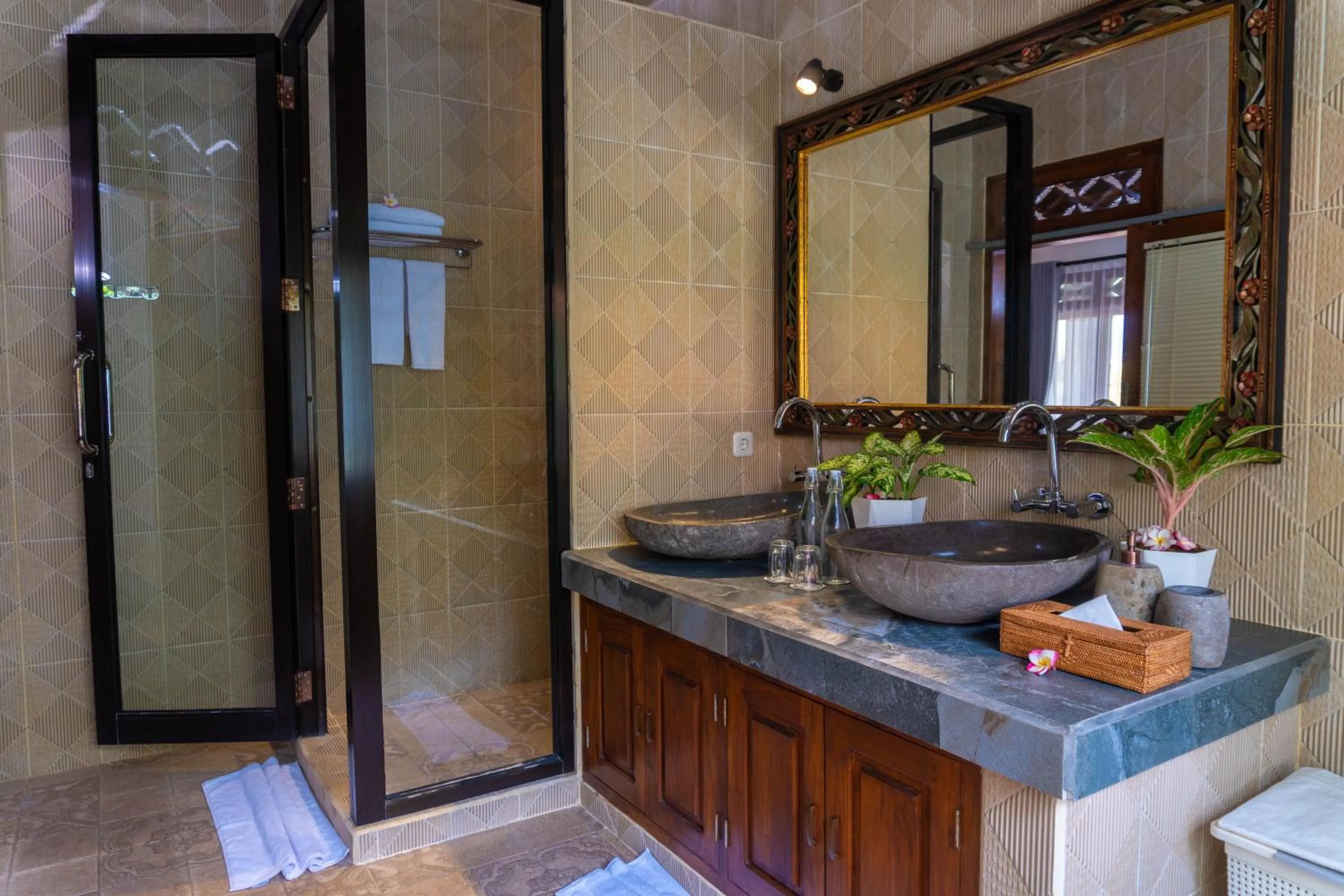 Bathroom in Villa Selonding Batu