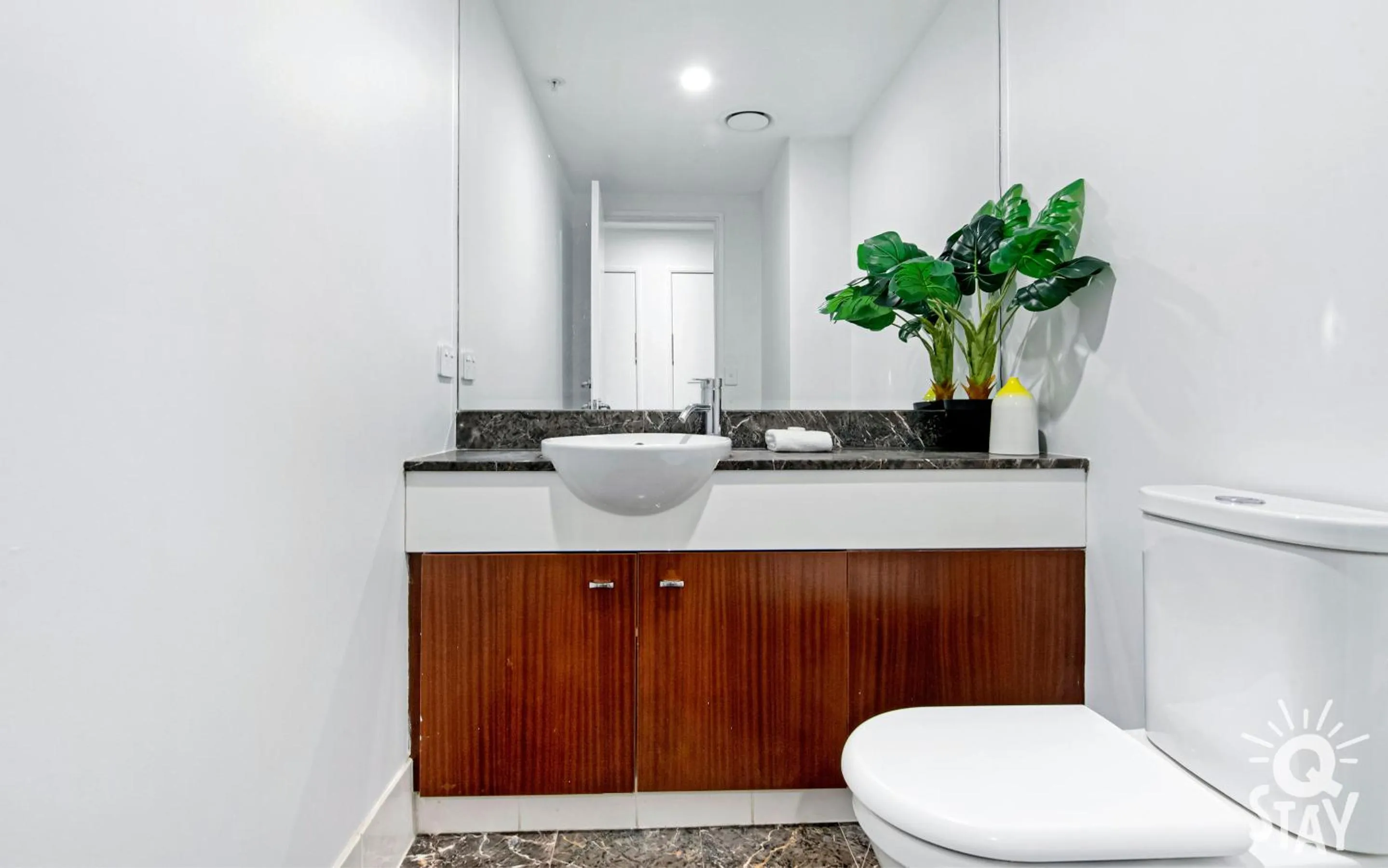 Bathroom in Chevron Renaissance by Vaun