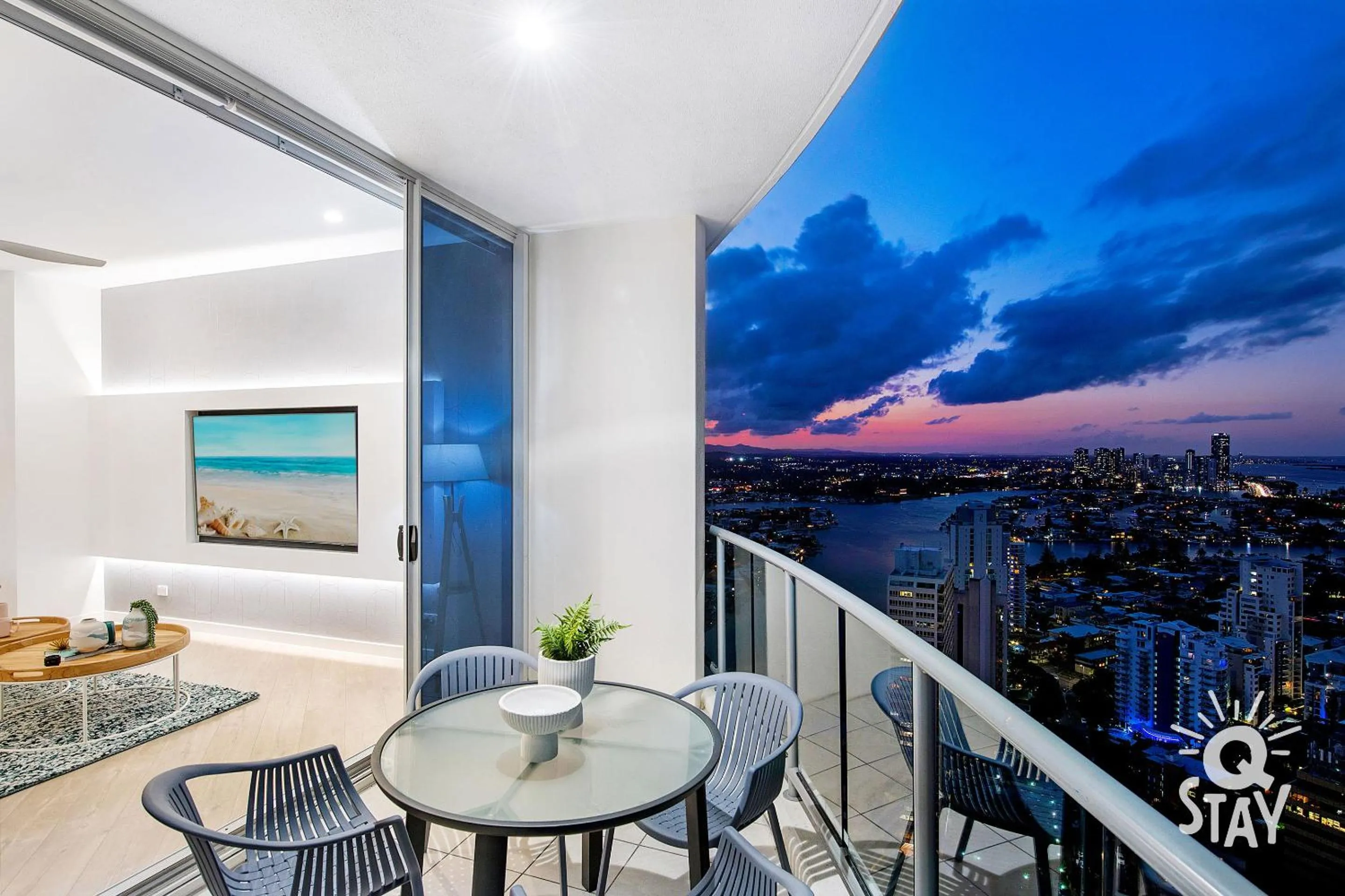 Balcony/Terrace in Chevron Renaissance by Vaun