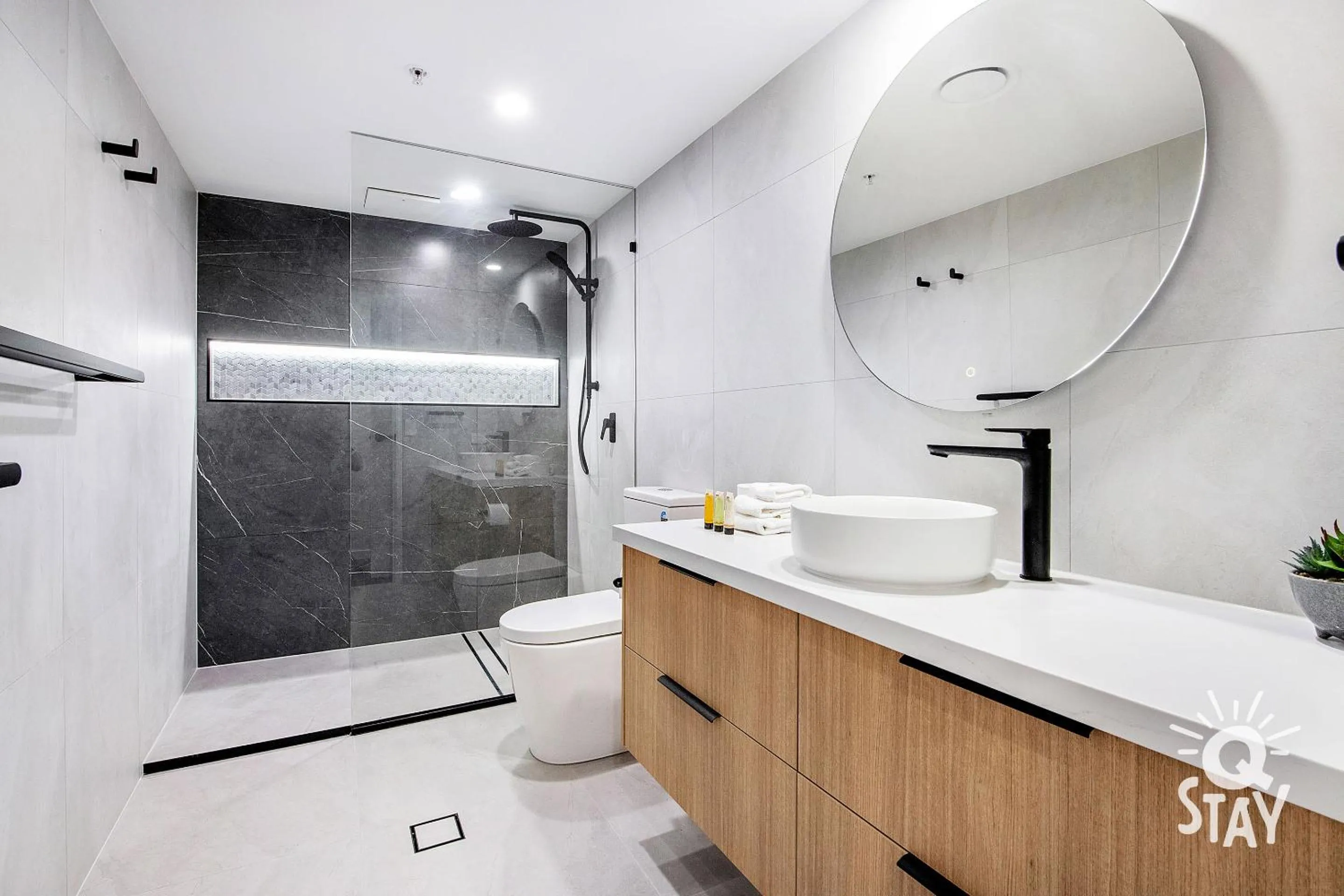 Bathroom in Chevron Renaissance by Vaun