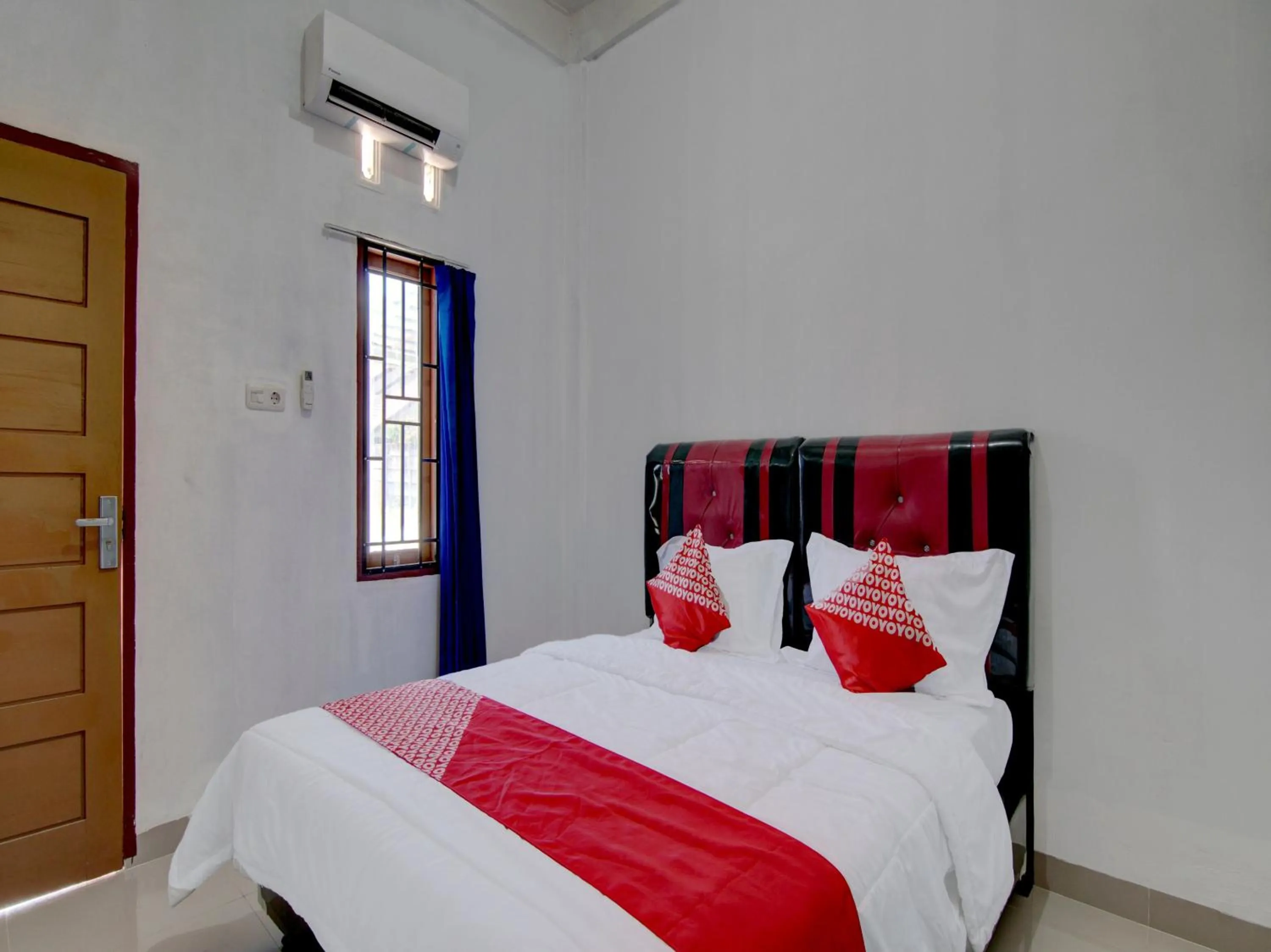 Bedroom, Bed in Hotel O Jasmine House Syariah Near Masjid Nurul Ikhwan