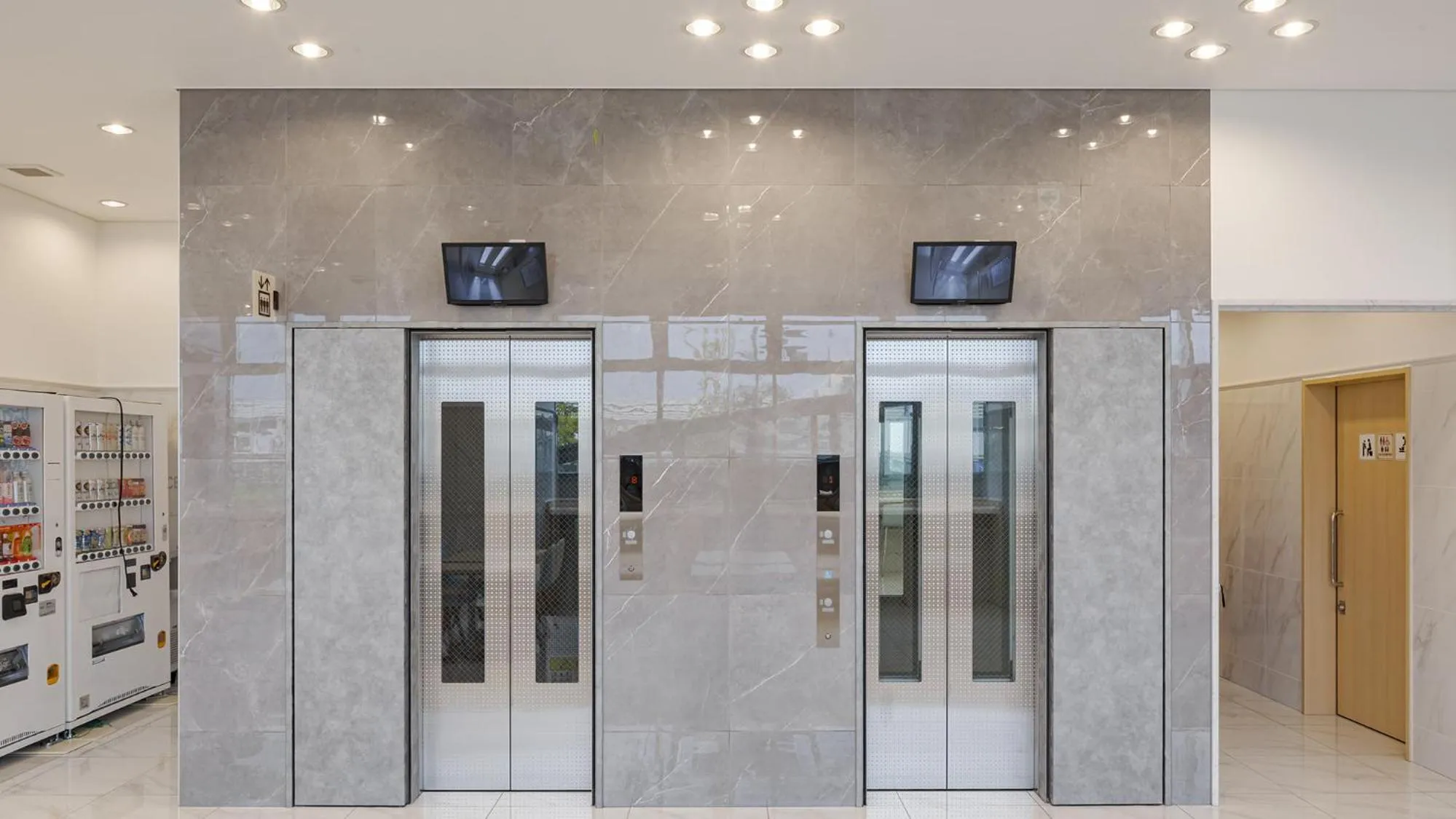 elevator in Toyoko Inn Tenri Ekimae