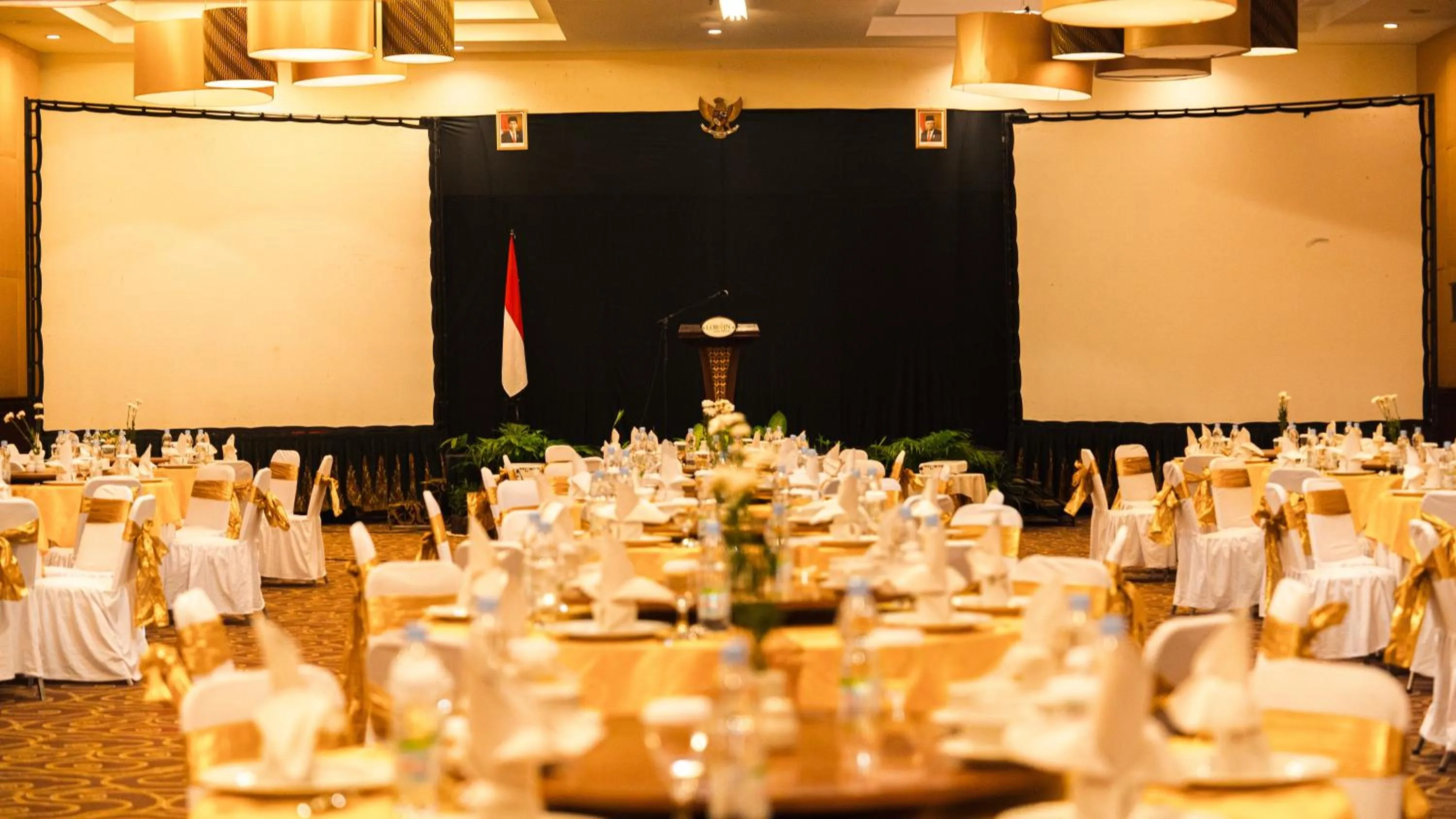 Meeting/conference room in Lorin Dwangsa Solo Hotel