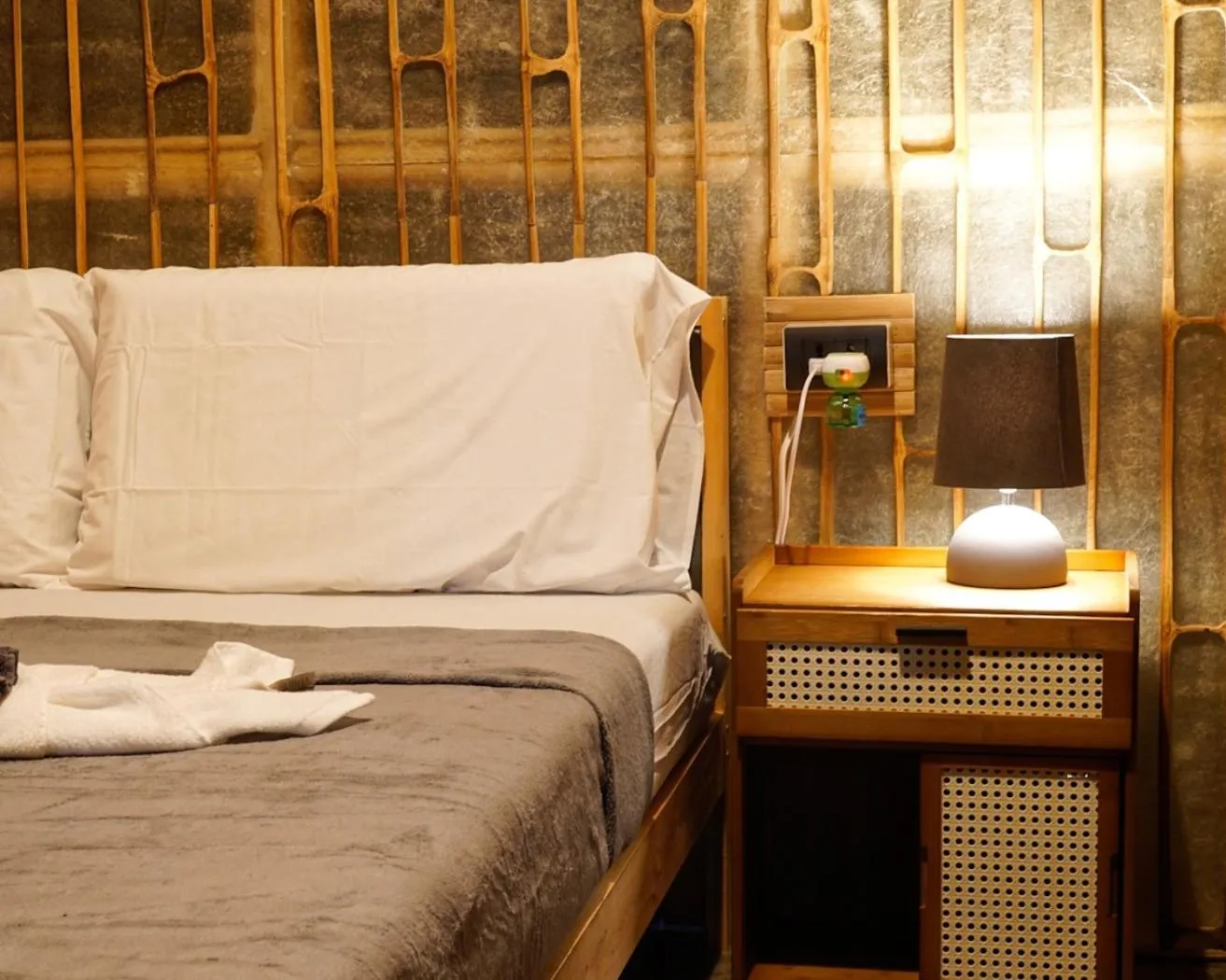 Bed in The Backyard Inn