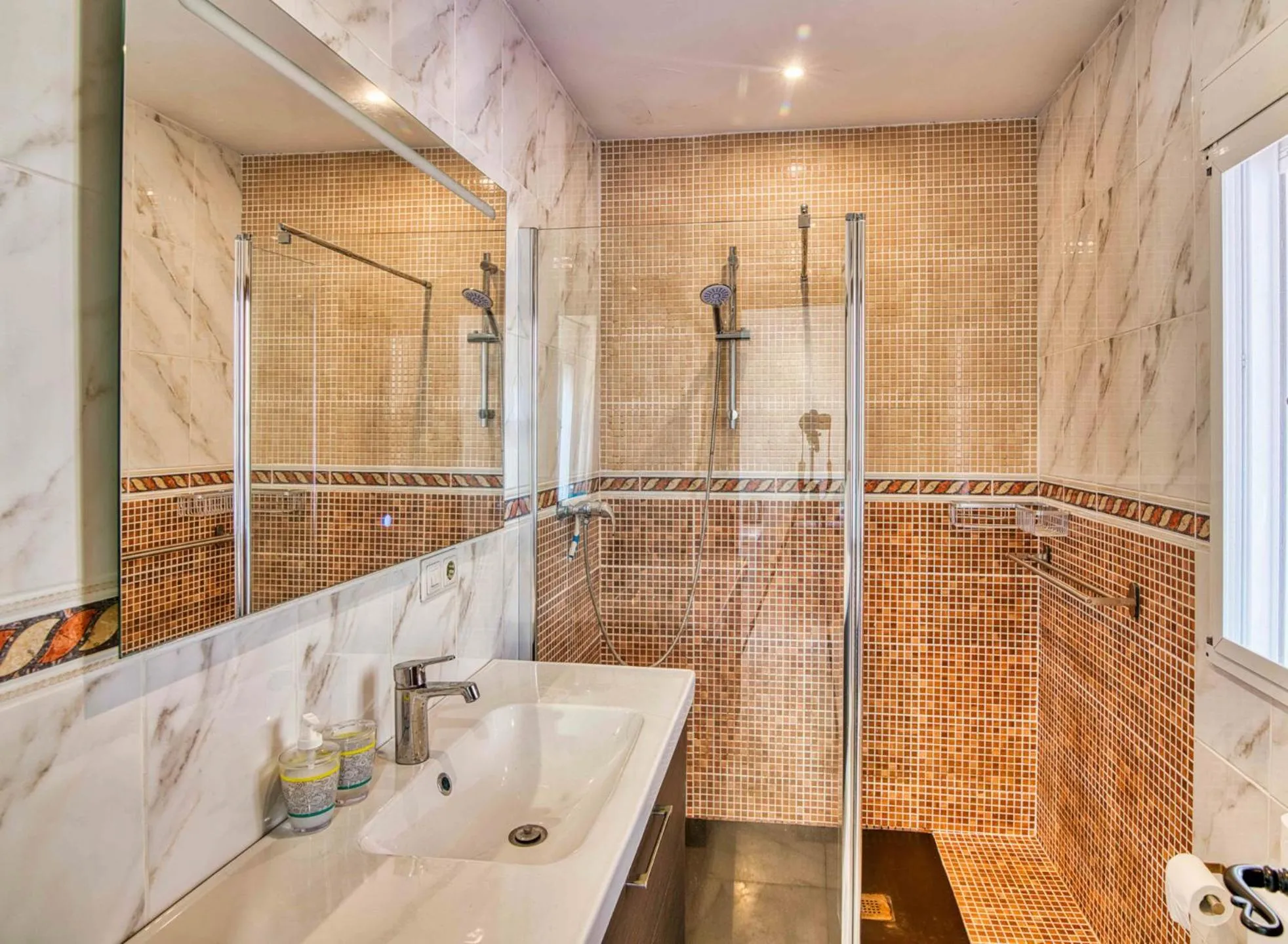 Shower in Villa Morera Bed & Breakfast