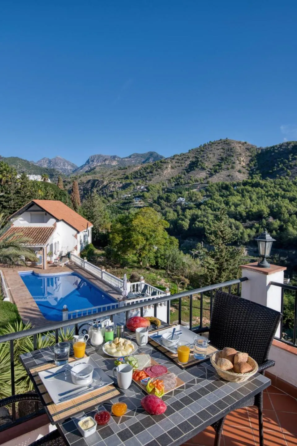 Breakfast in Villa Morera Bed & Breakfast