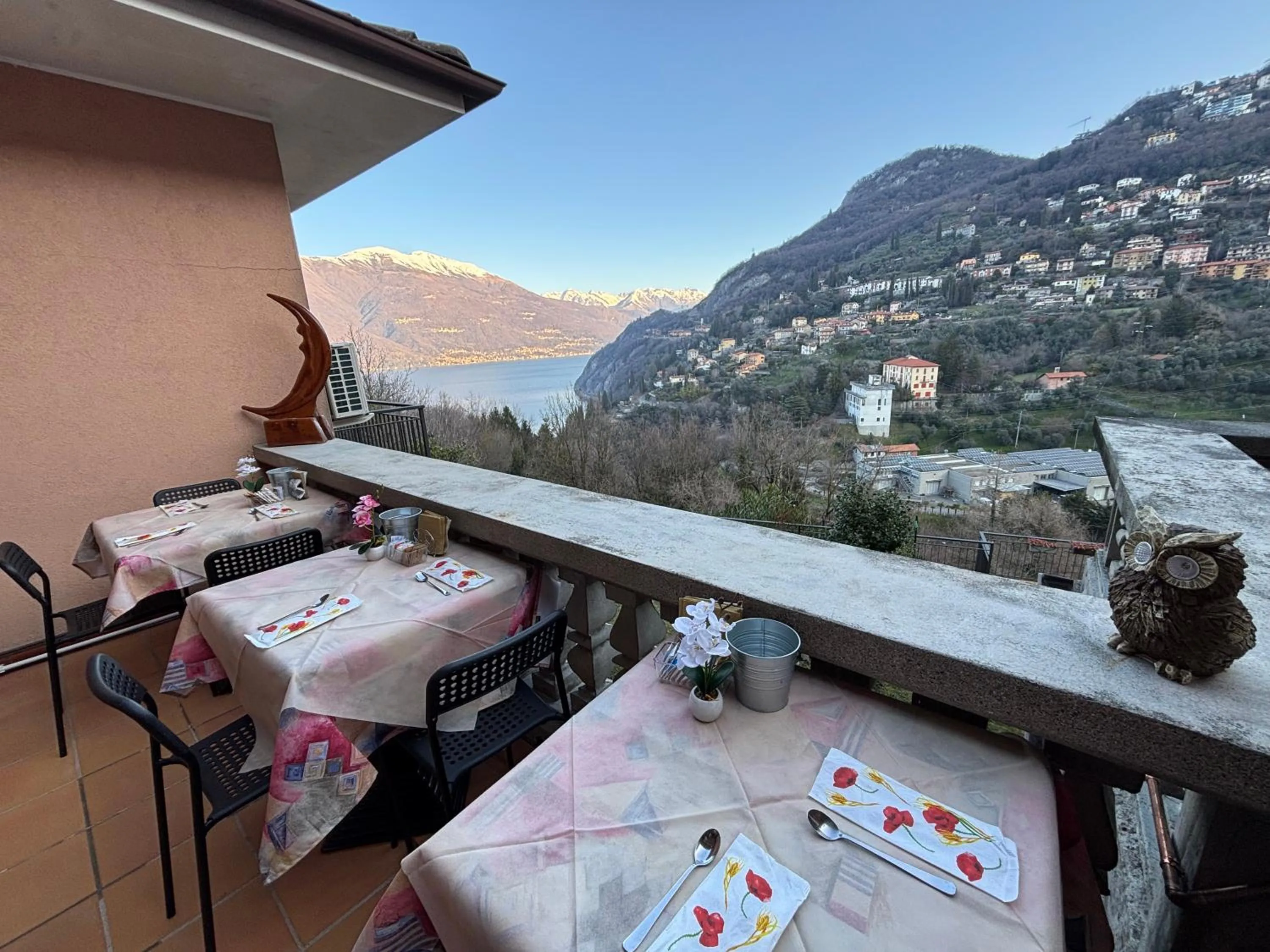 View (from property/room) in Hotel Diffuso Il Portichetto sulla collina a Vezio Perledo