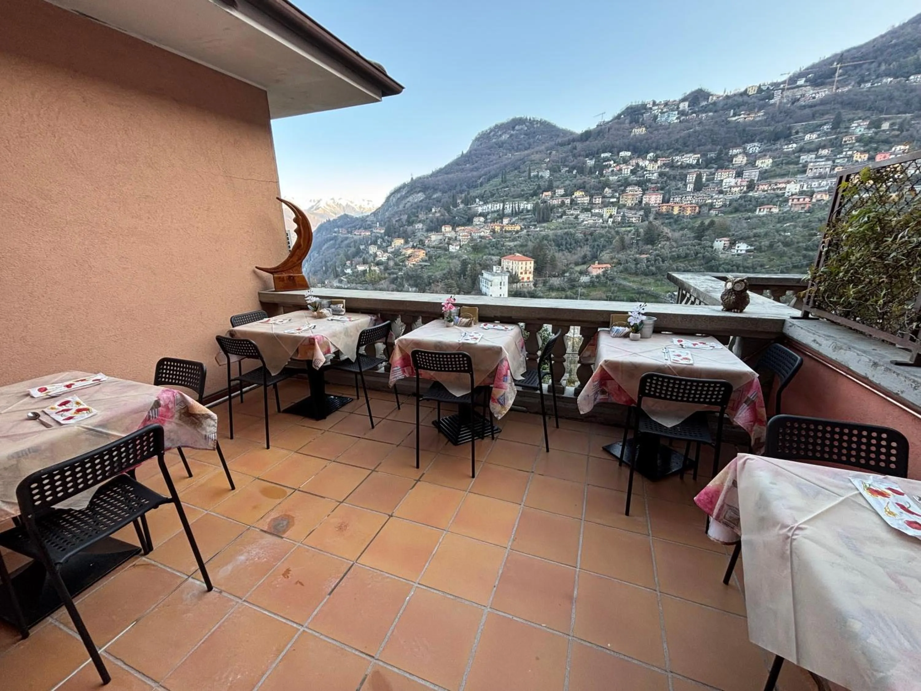 View (from property/room) in Hotel Diffuso Il Portichetto sulla collina a Vezio Perledo