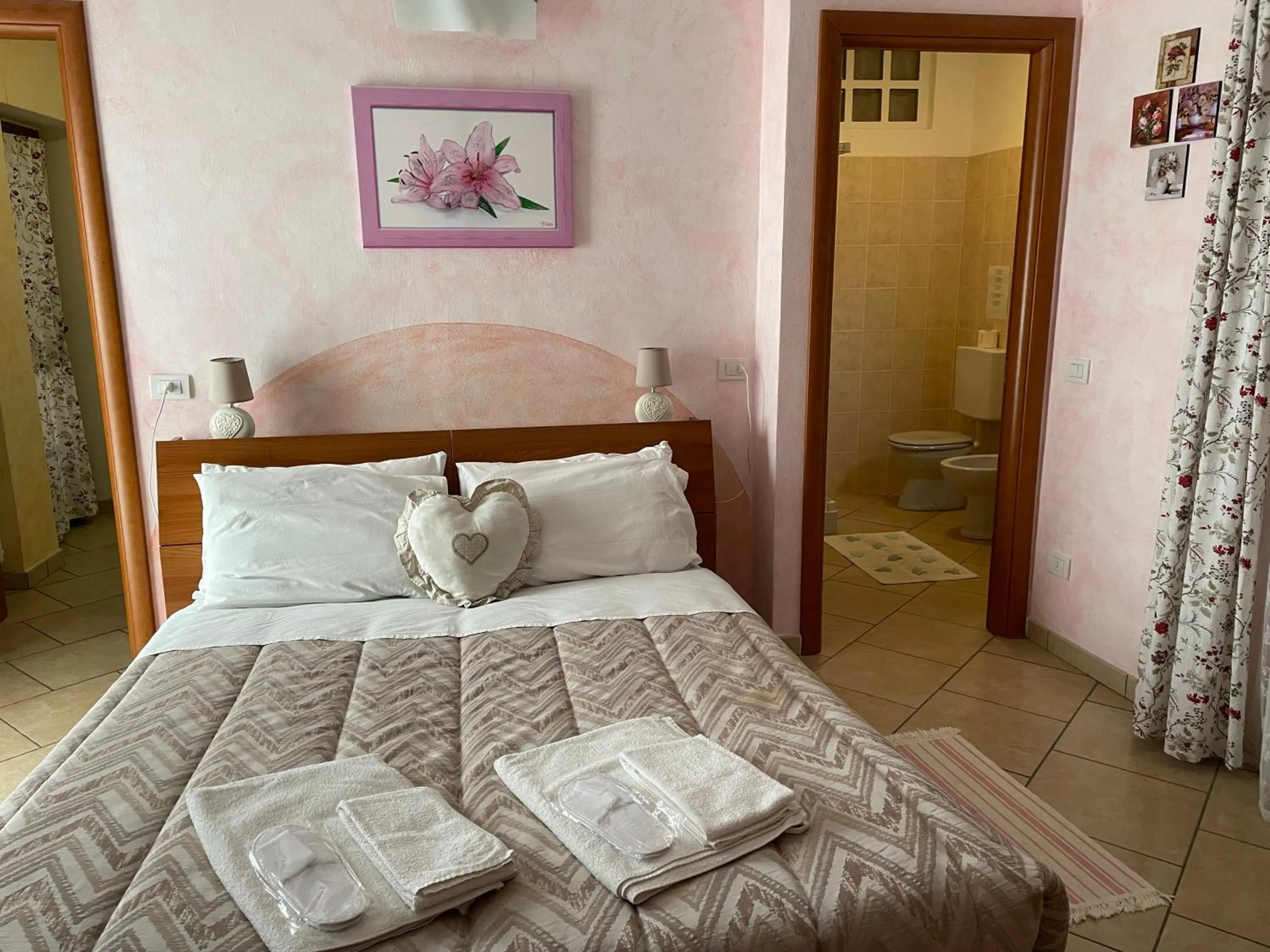 Bed in Hotel Diffuso Il Portichetto sulla collina a Vezio Perledo