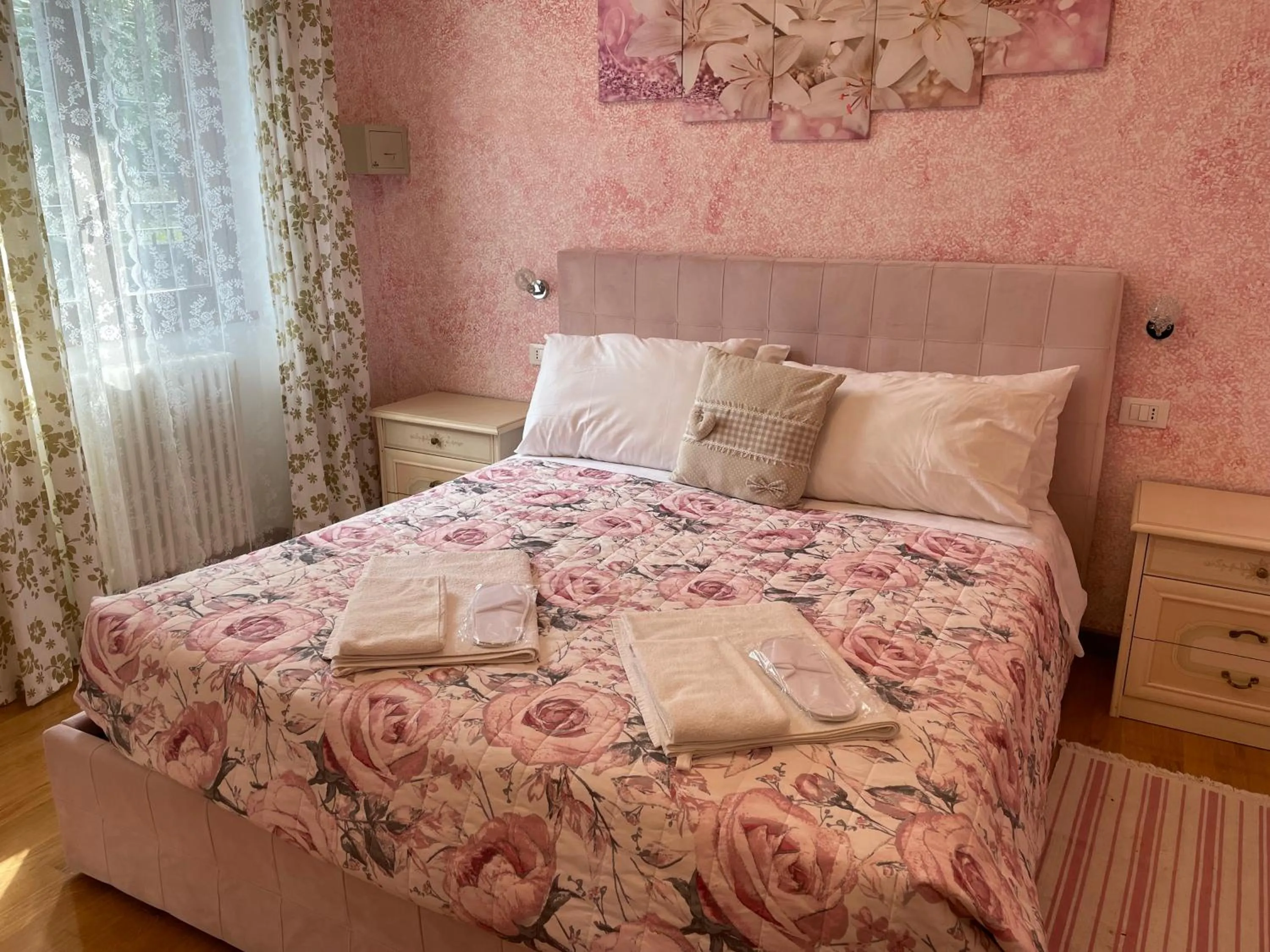 Bed in Hotel Diffuso Il Portichetto sulla collina a Vezio Perledo