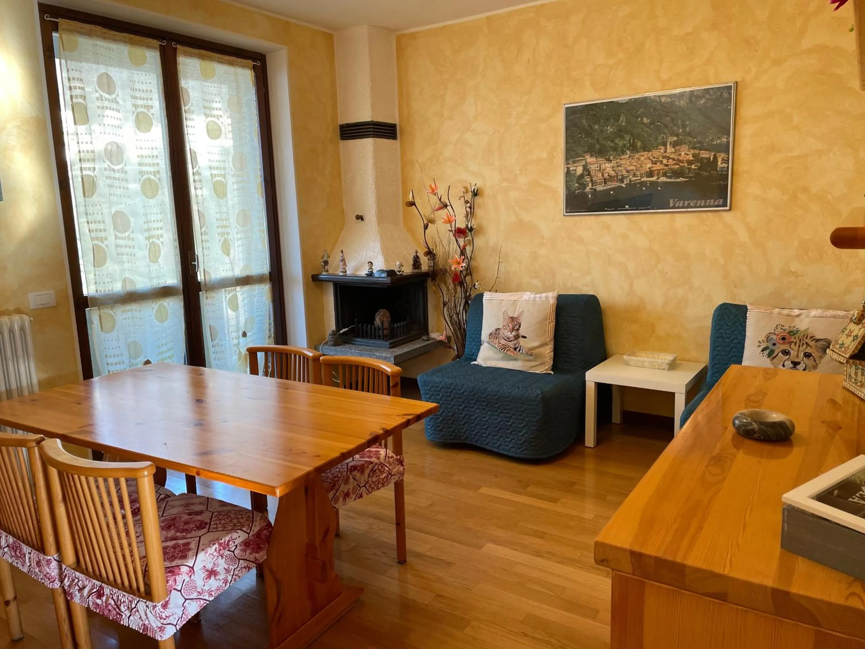 Living room in Hotel Diffuso Il Portichetto sulla collina a Vezio Perledo