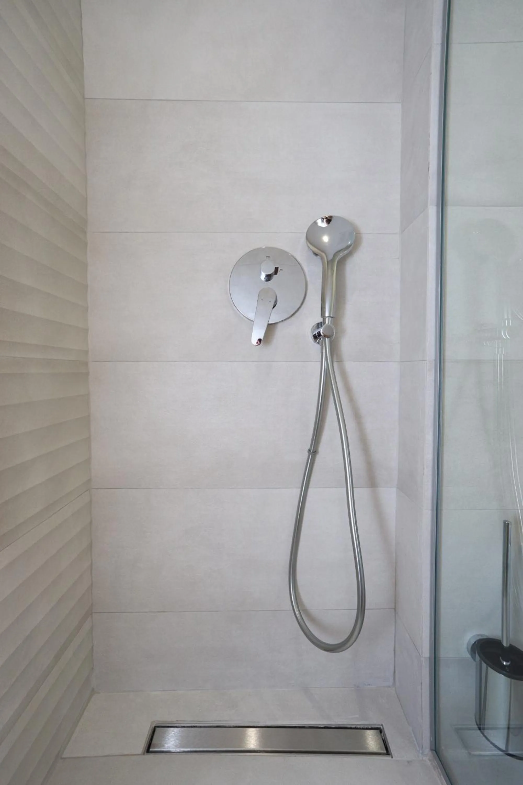 Shower in ONAR OURANOUPOLIS