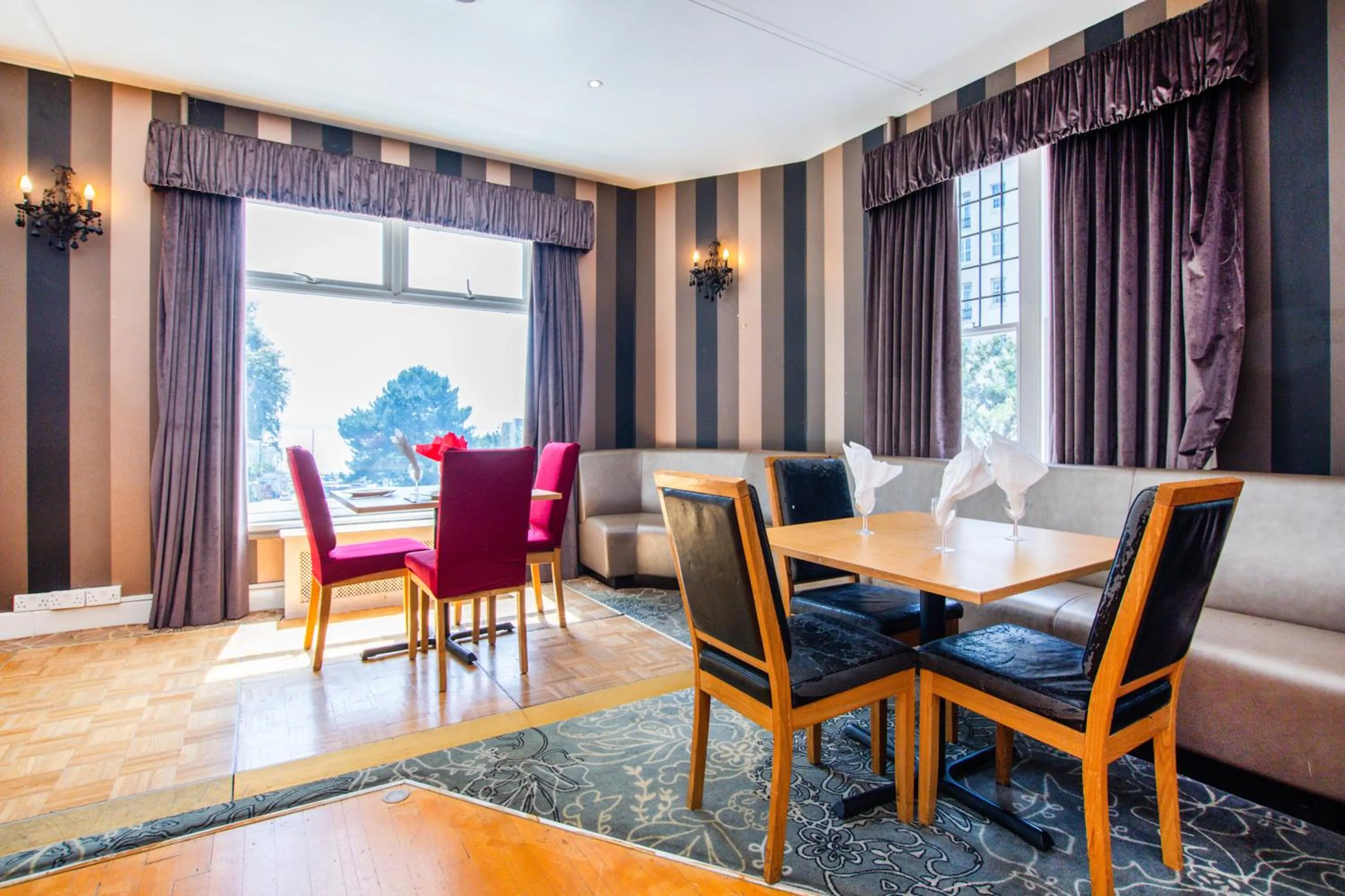 Lobby or reception in Russel Court Hotel Bournemouth Central