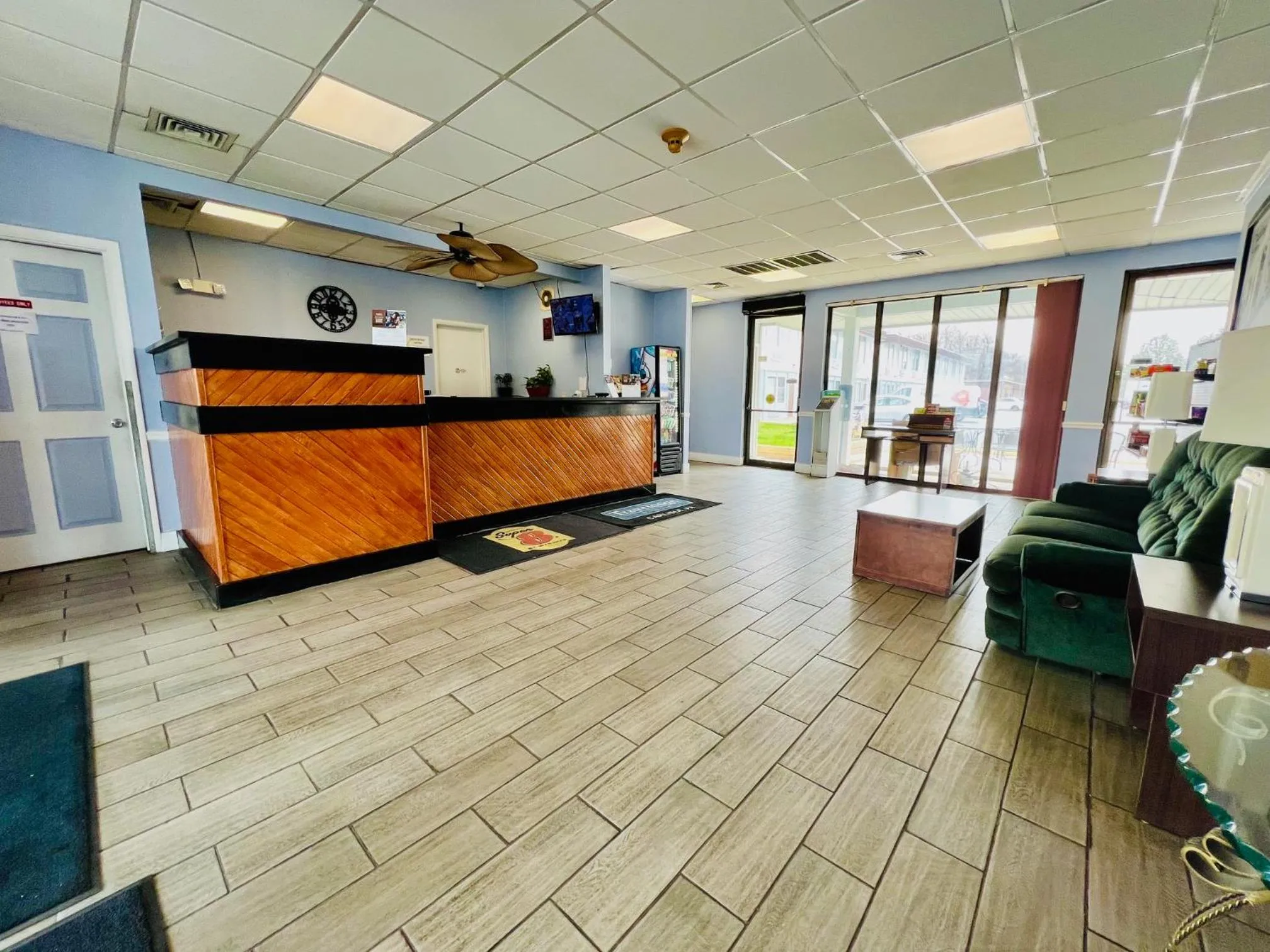 Lobby or reception in Travelodge by Wyndham Carlisle North