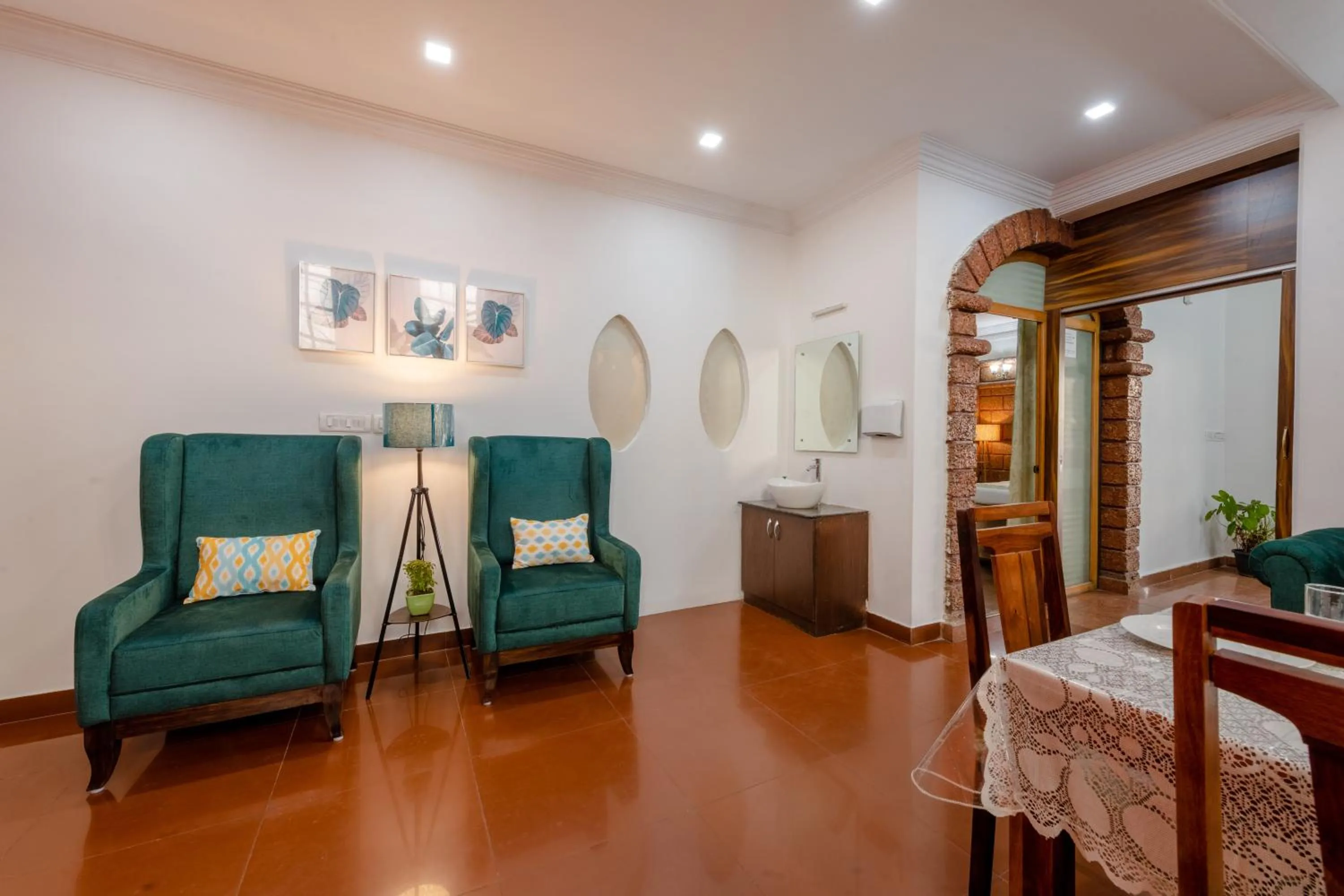 Living room in Redstone Villa by Revkeys