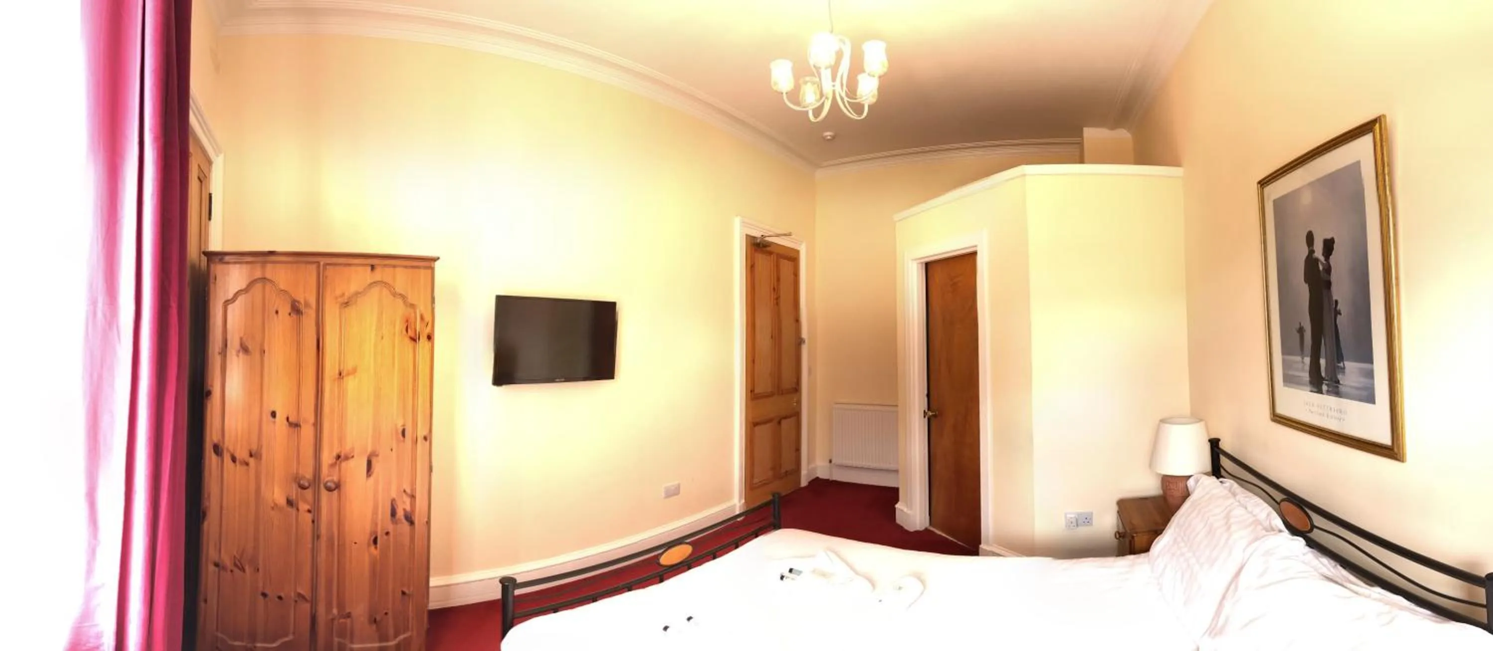 Bedroom, Bed in Cruachan Guest House