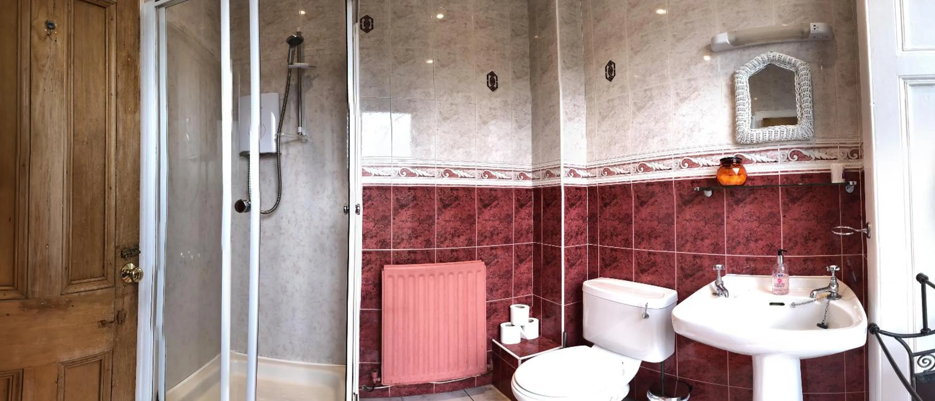 Bathroom in Cruachan Guest House