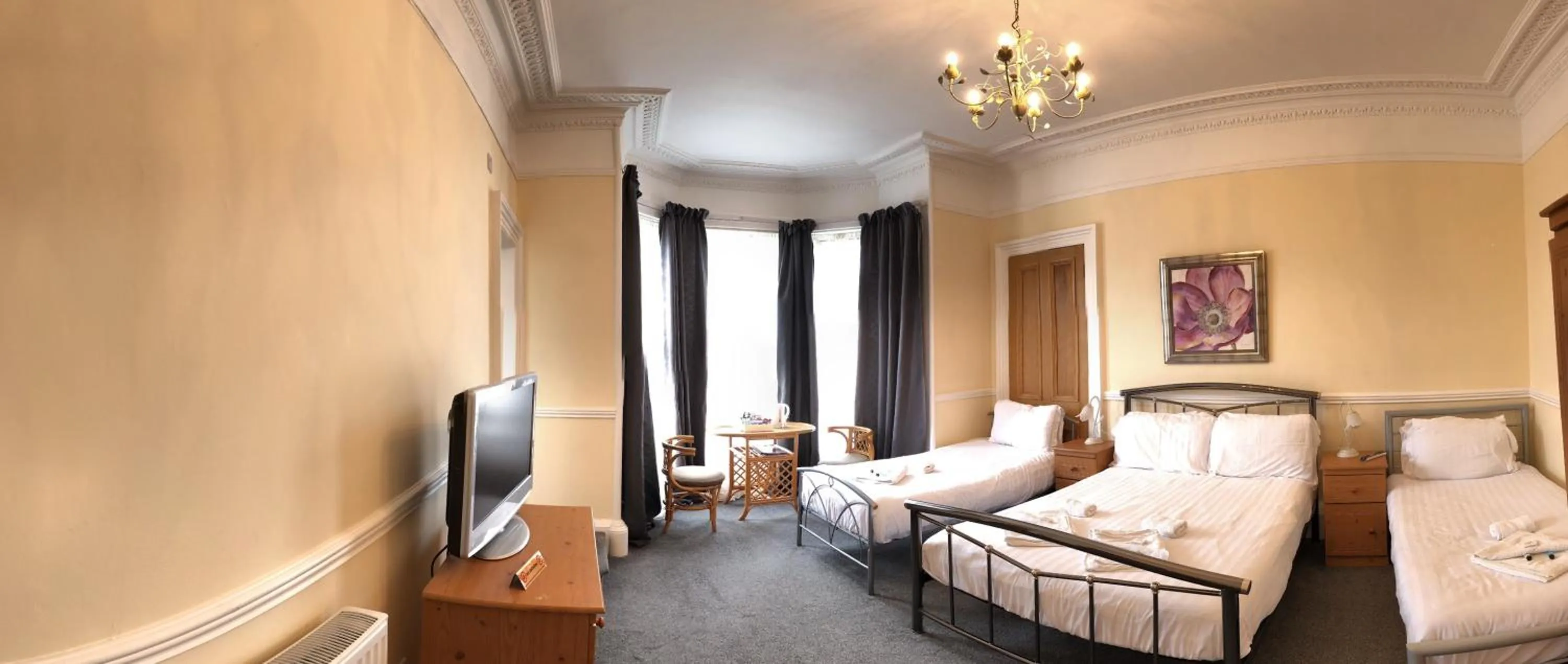 Bedroom, Bed in Cruachan Guest House