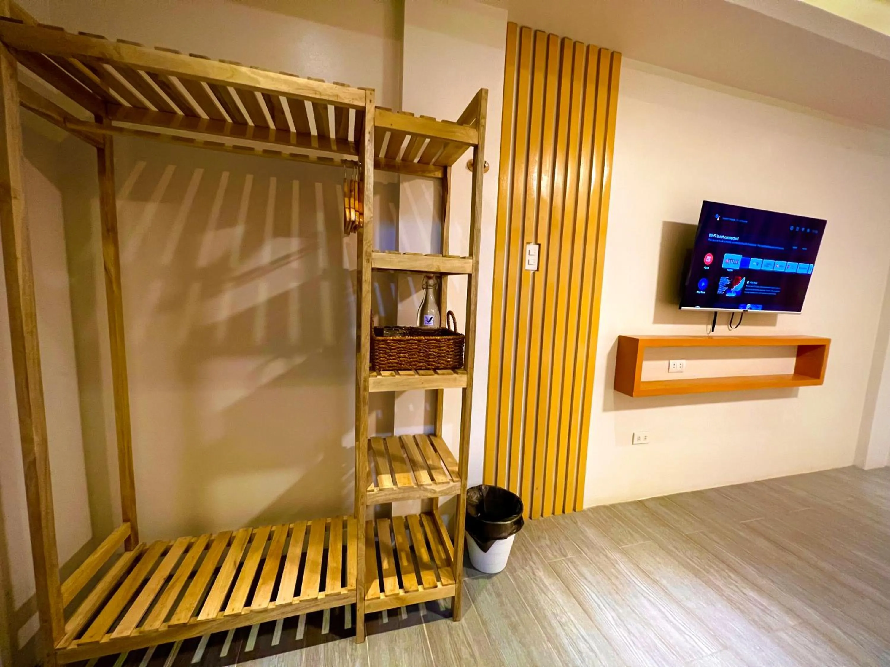 TV and multimedia in Vencejos Inn - El Nido