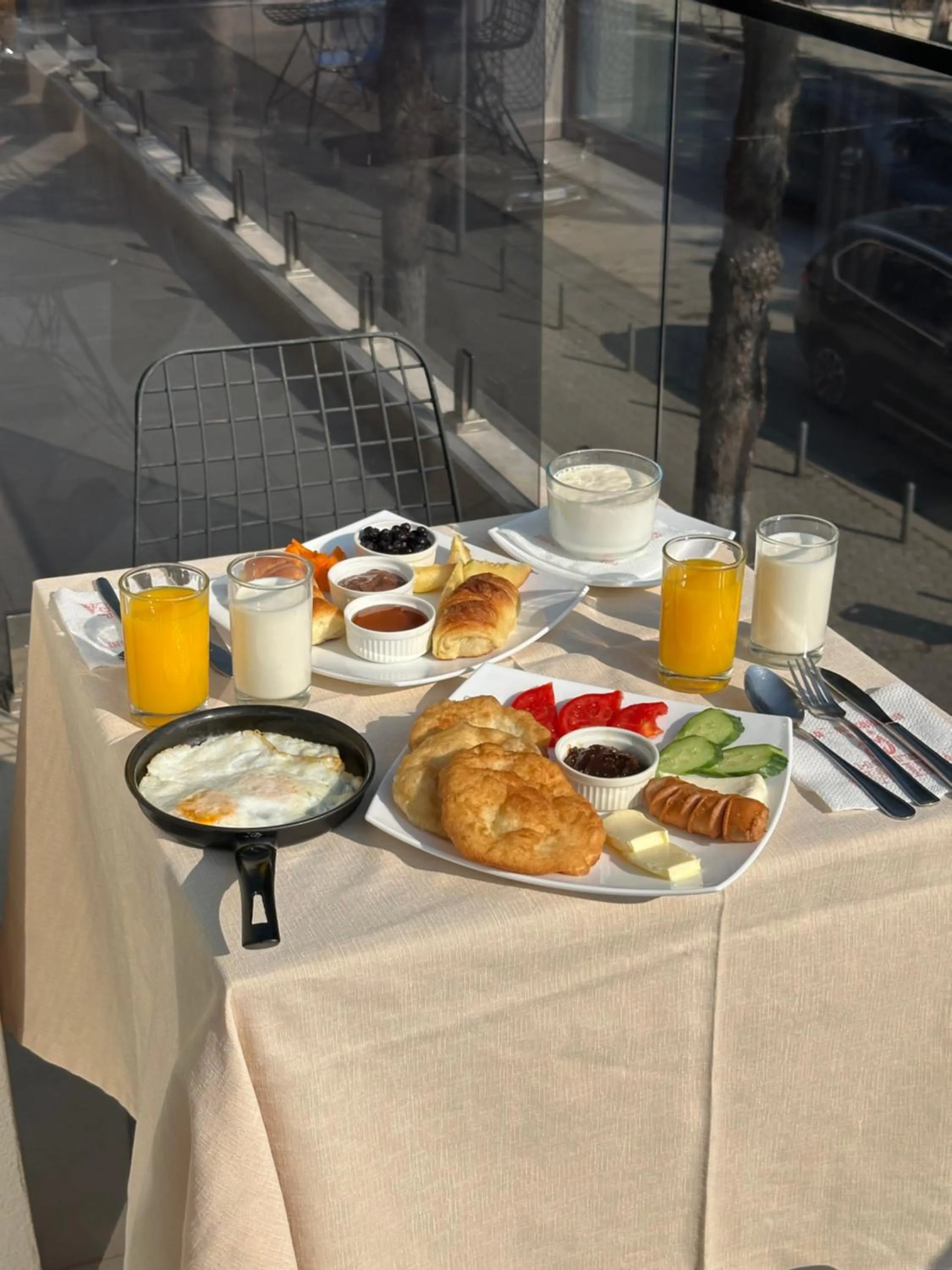 Breakfast in Hotel Gjallica