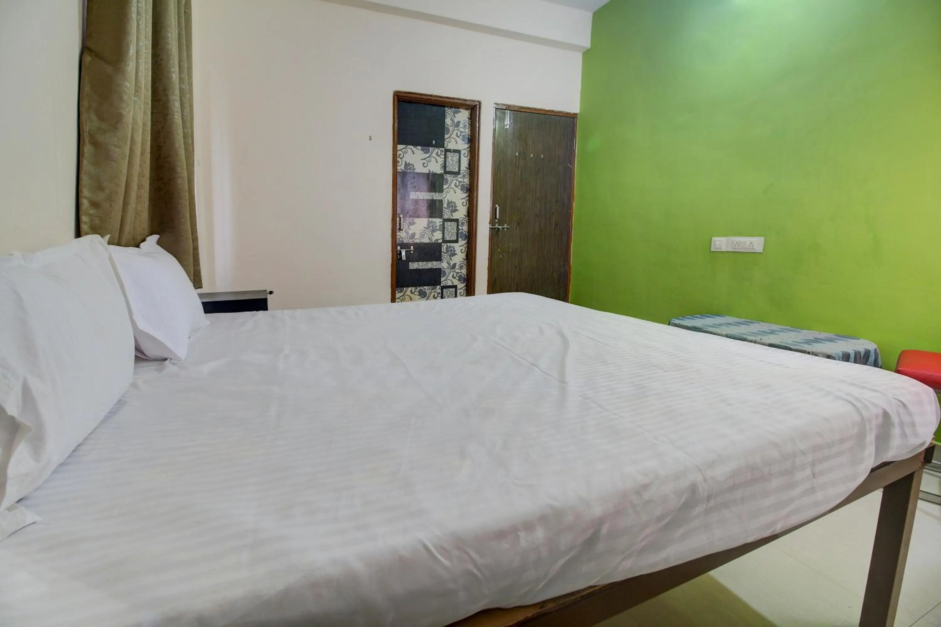 Bedroom, Bed in Hotel O Elite Inn