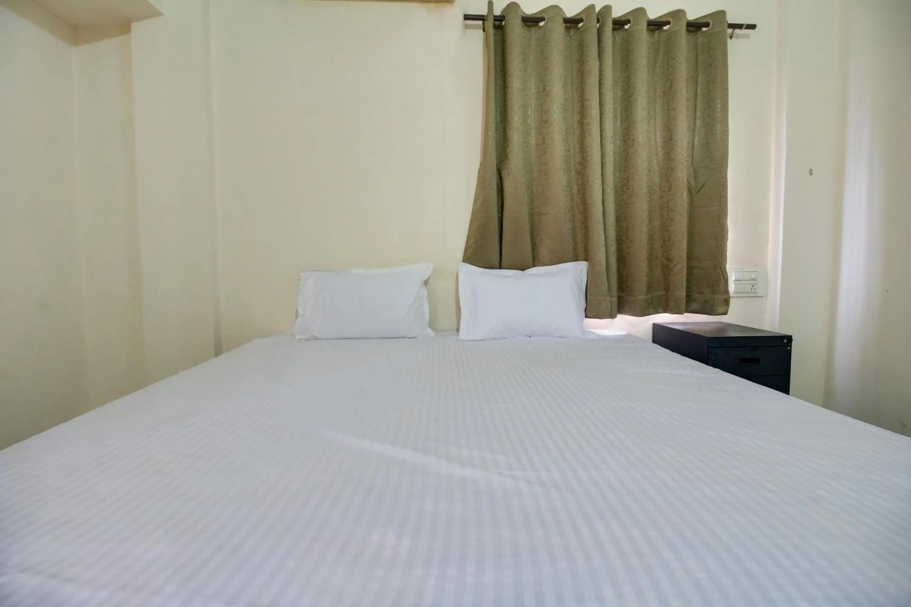 Bedroom, Bed in Hotel O Elite Inn