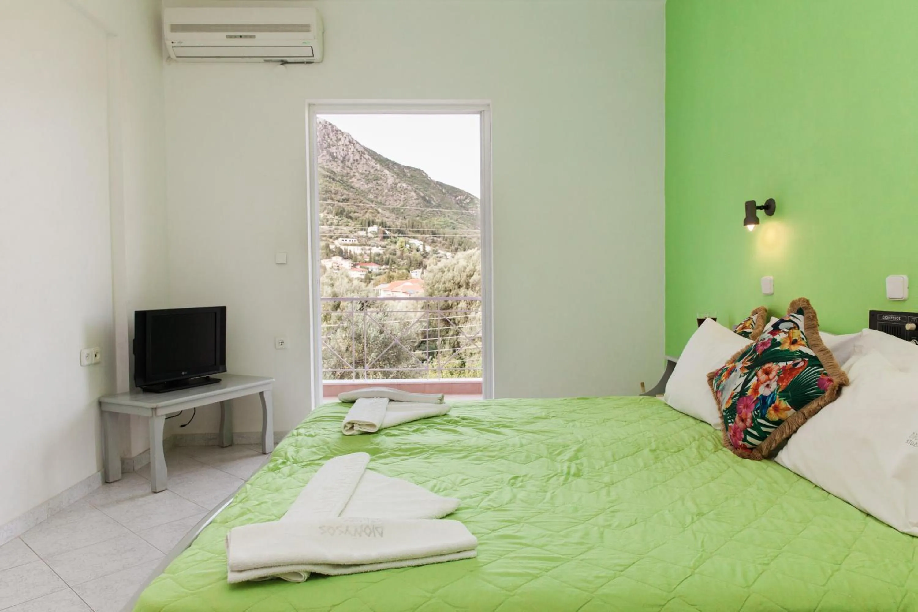 Dionysos Studios Apartments Nidri Lefkas