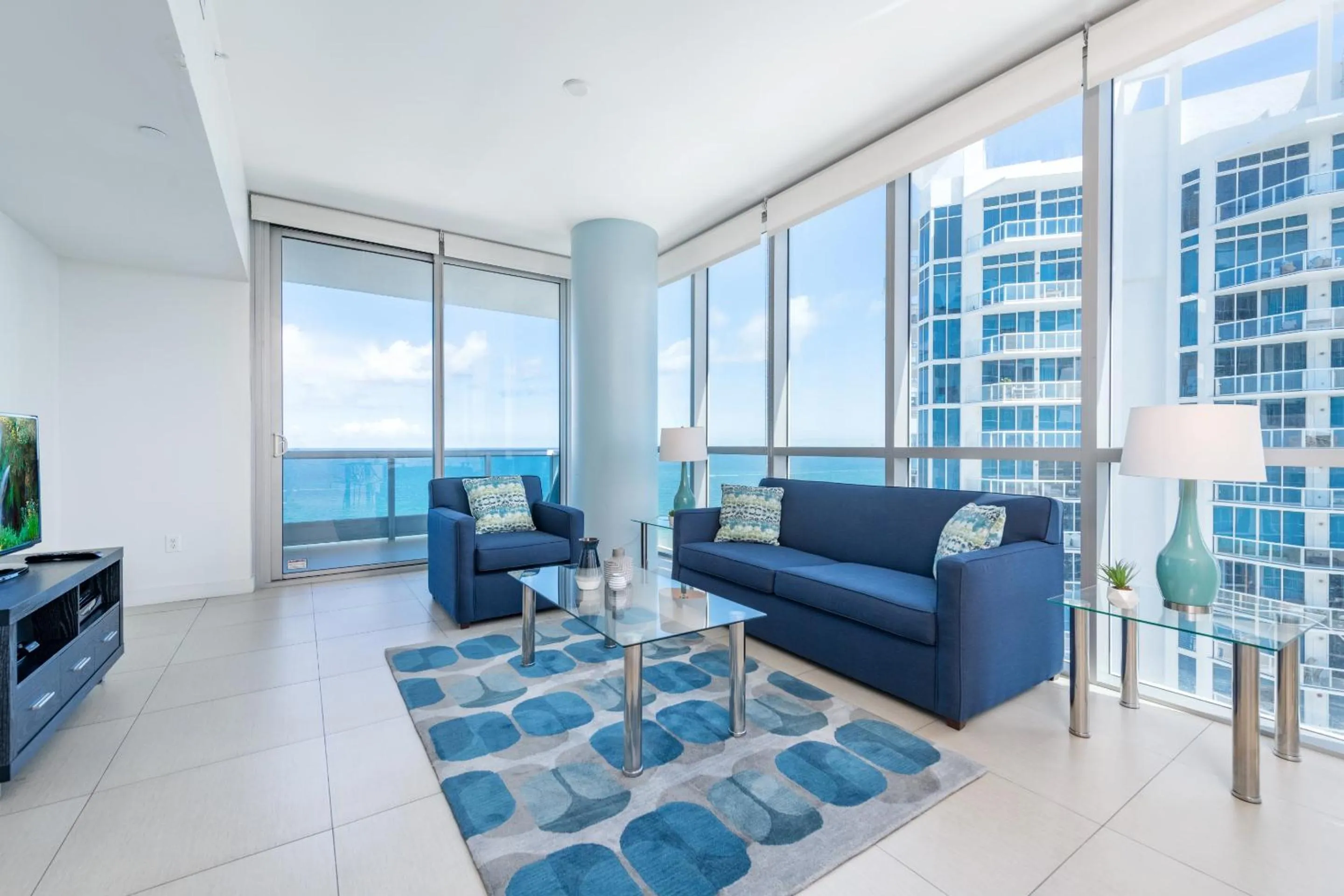 Living room in Churchill Suites Monte Carlo Miami Beach