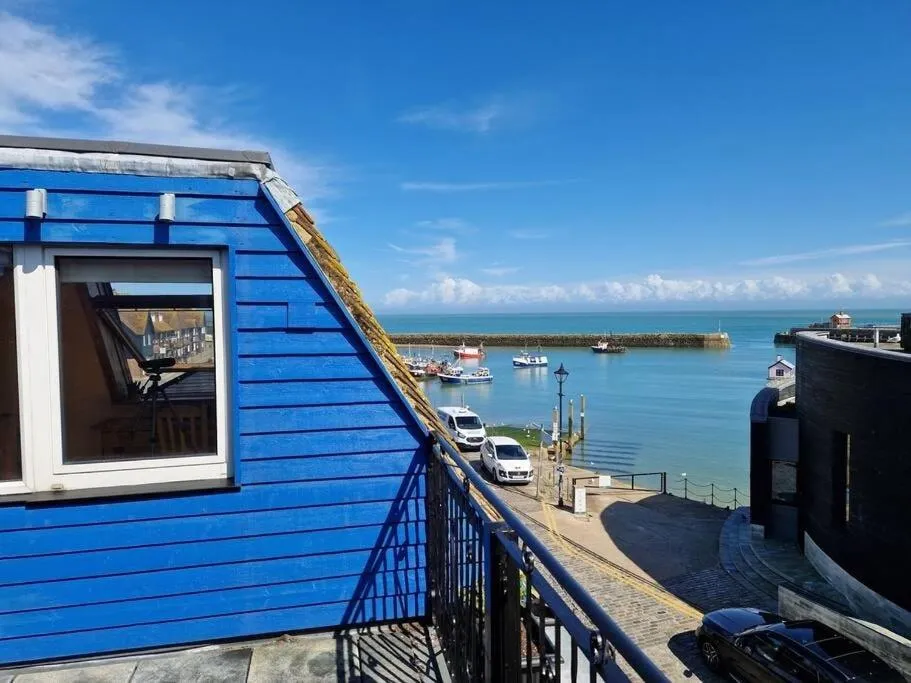 Property building in Unique 2BD Apartment Folkestone Harbour
