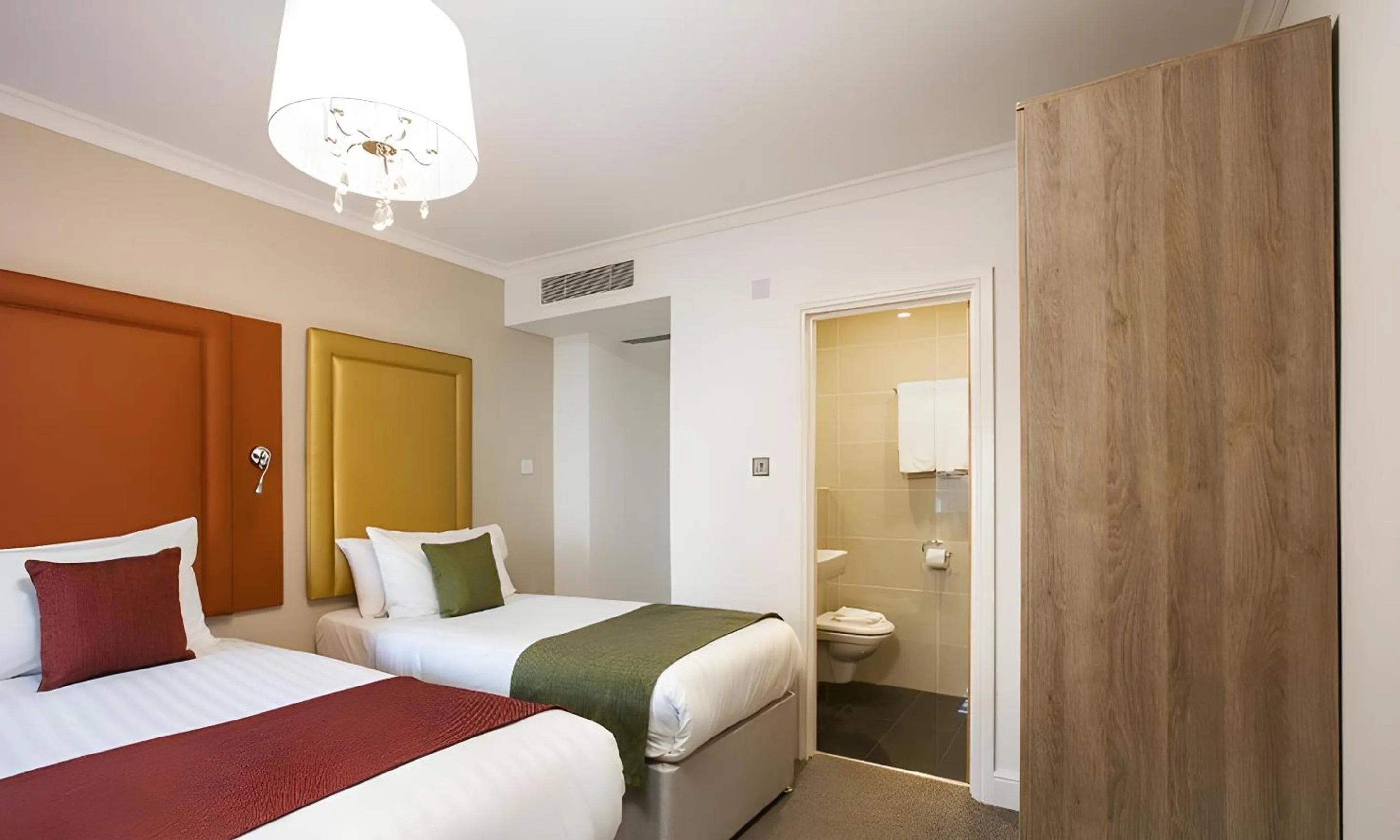 Bedroom, Bed in The Chapter Hotels - London Hyde Park