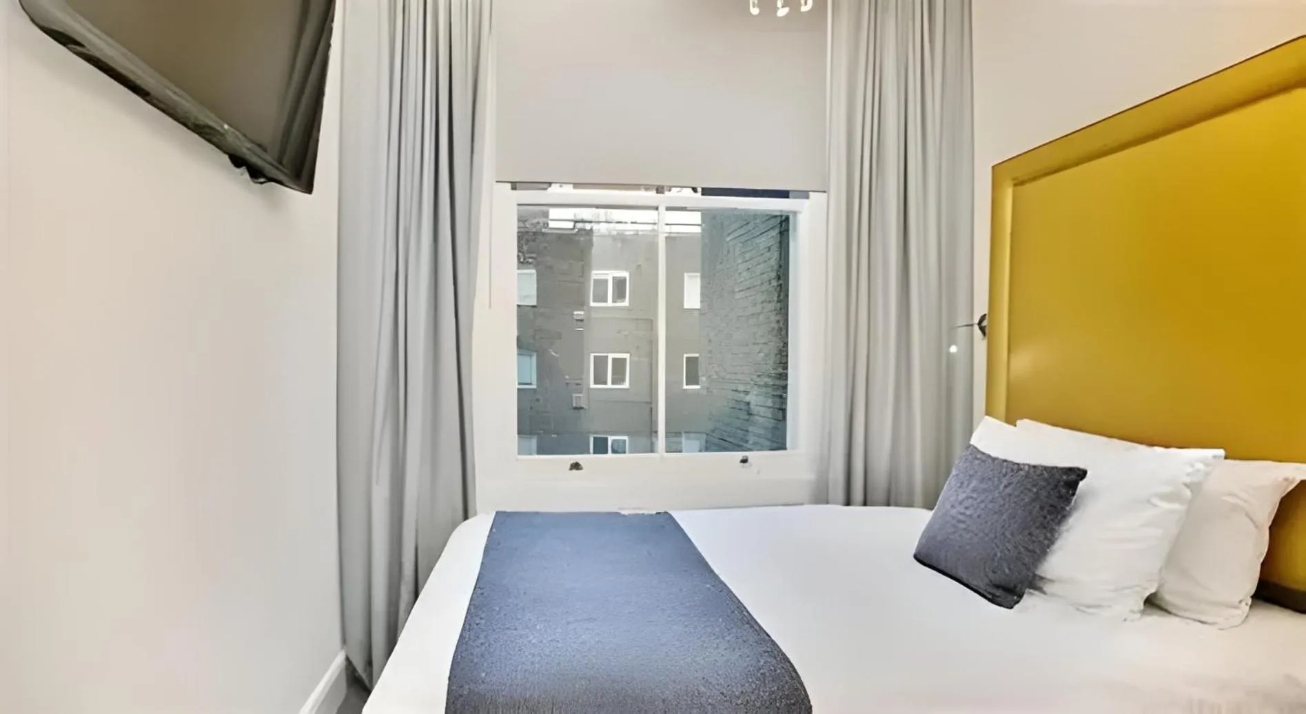 Bedroom, Bed in The Chapter Hotels - London Hyde Park