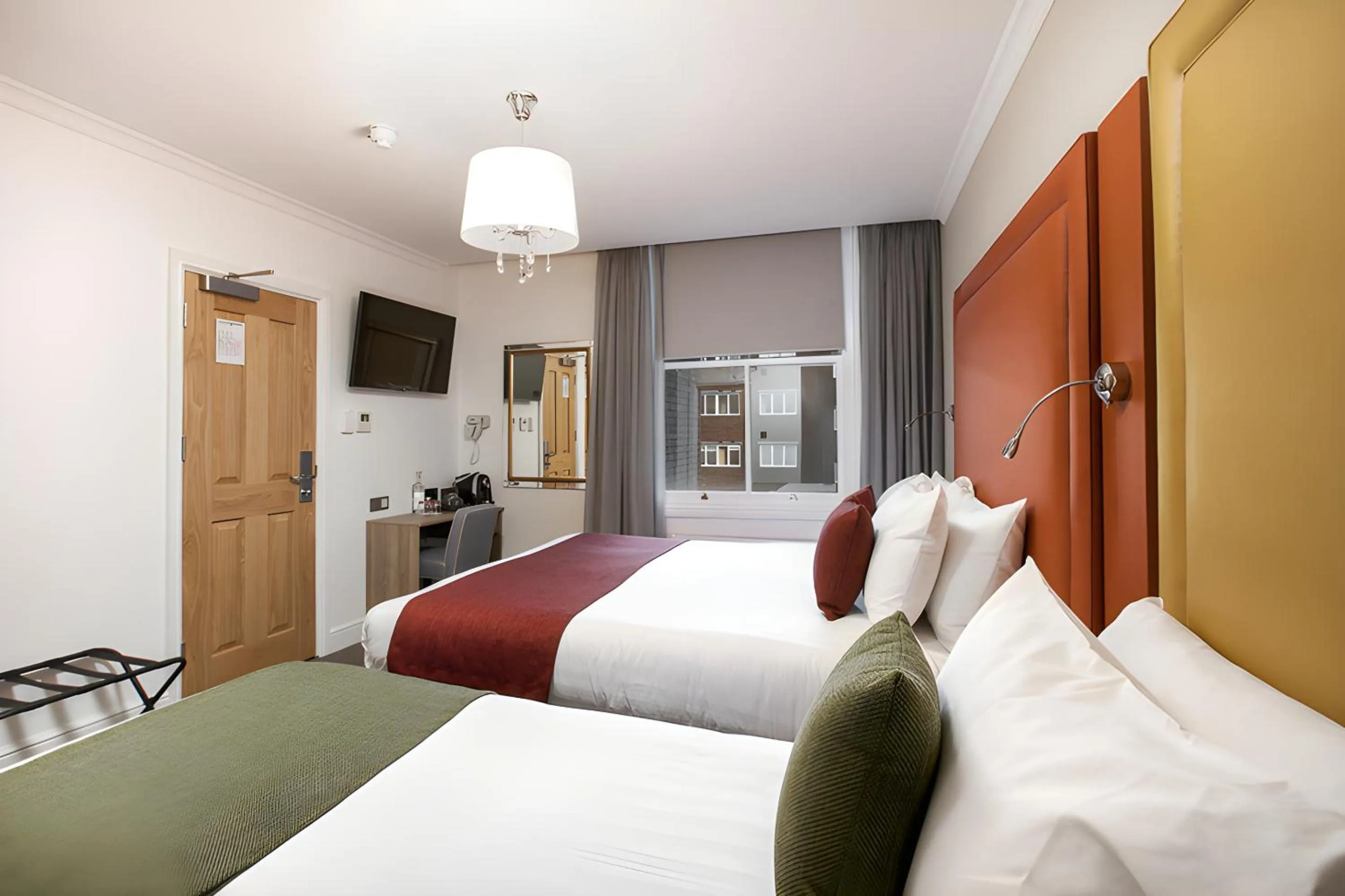 Bedroom, Bed in The Chapter Hotels - London Hyde Park