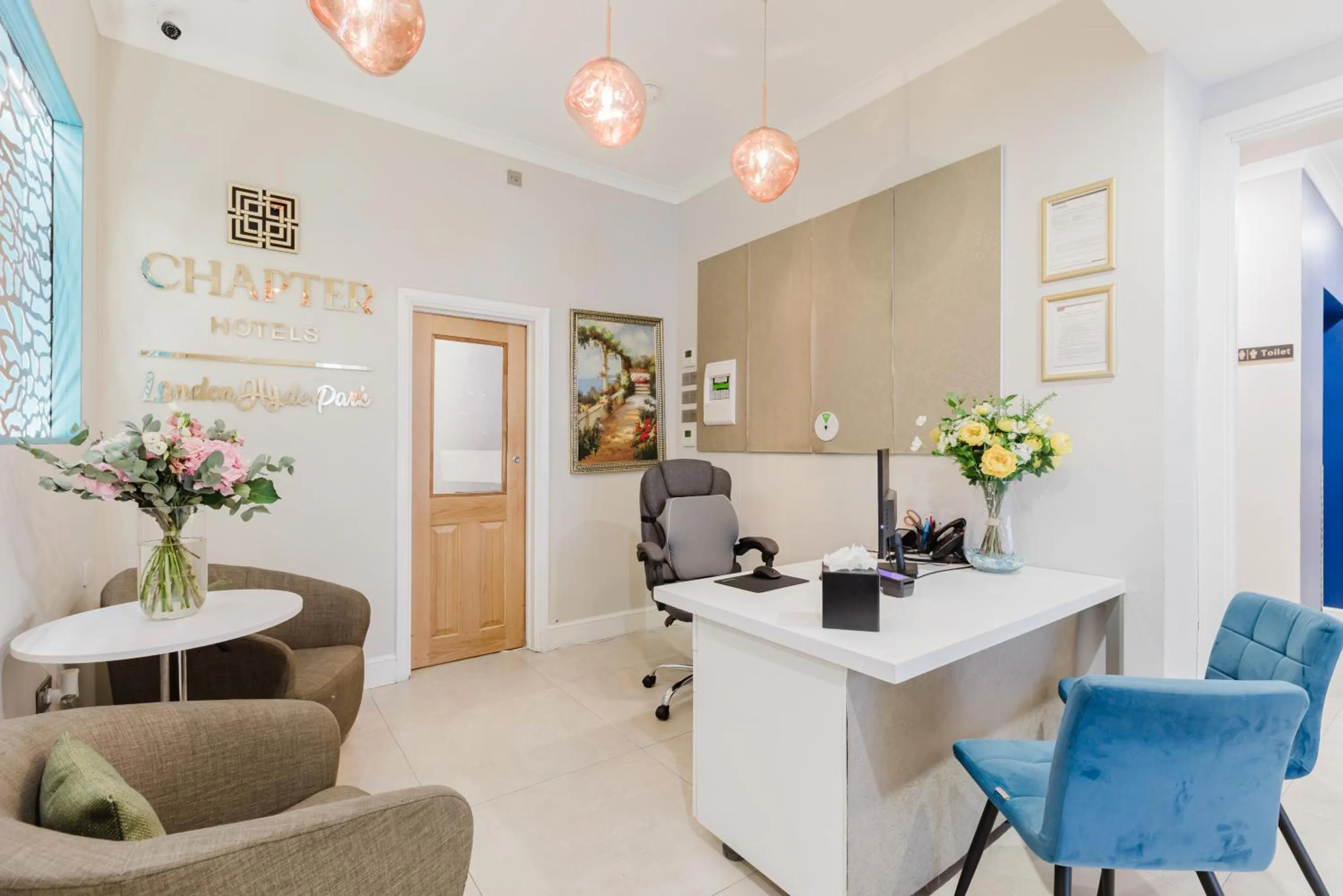 Lobby or reception in The Chapter Hotels - London Hyde Park