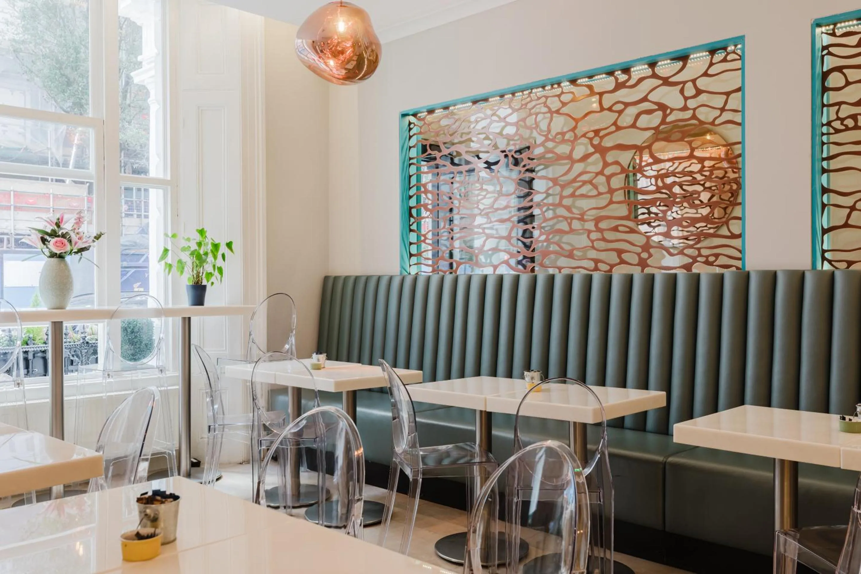 Dining area in The Chapter Hotels - London Hyde Park