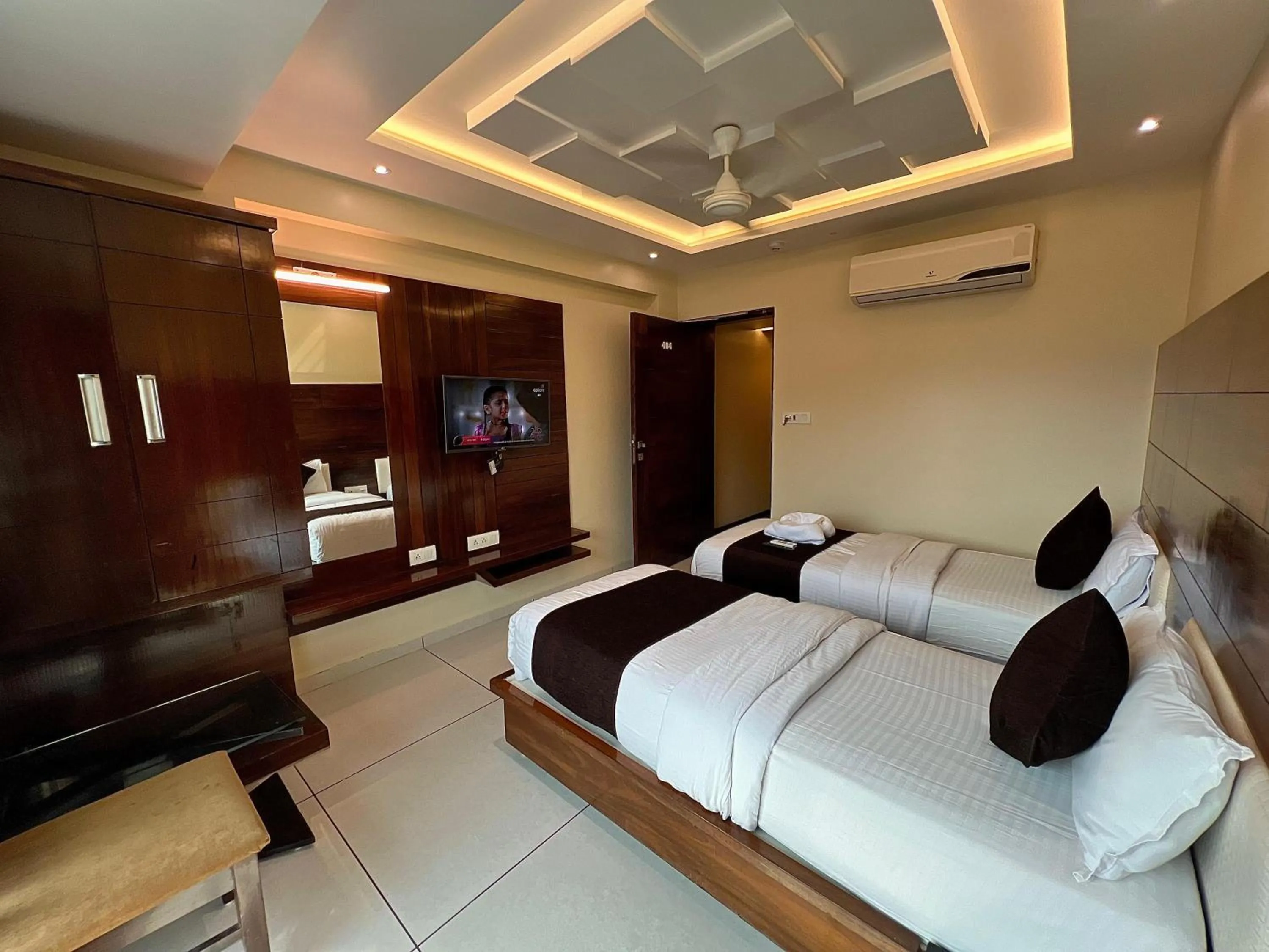 Bed in HOTEL REST INN