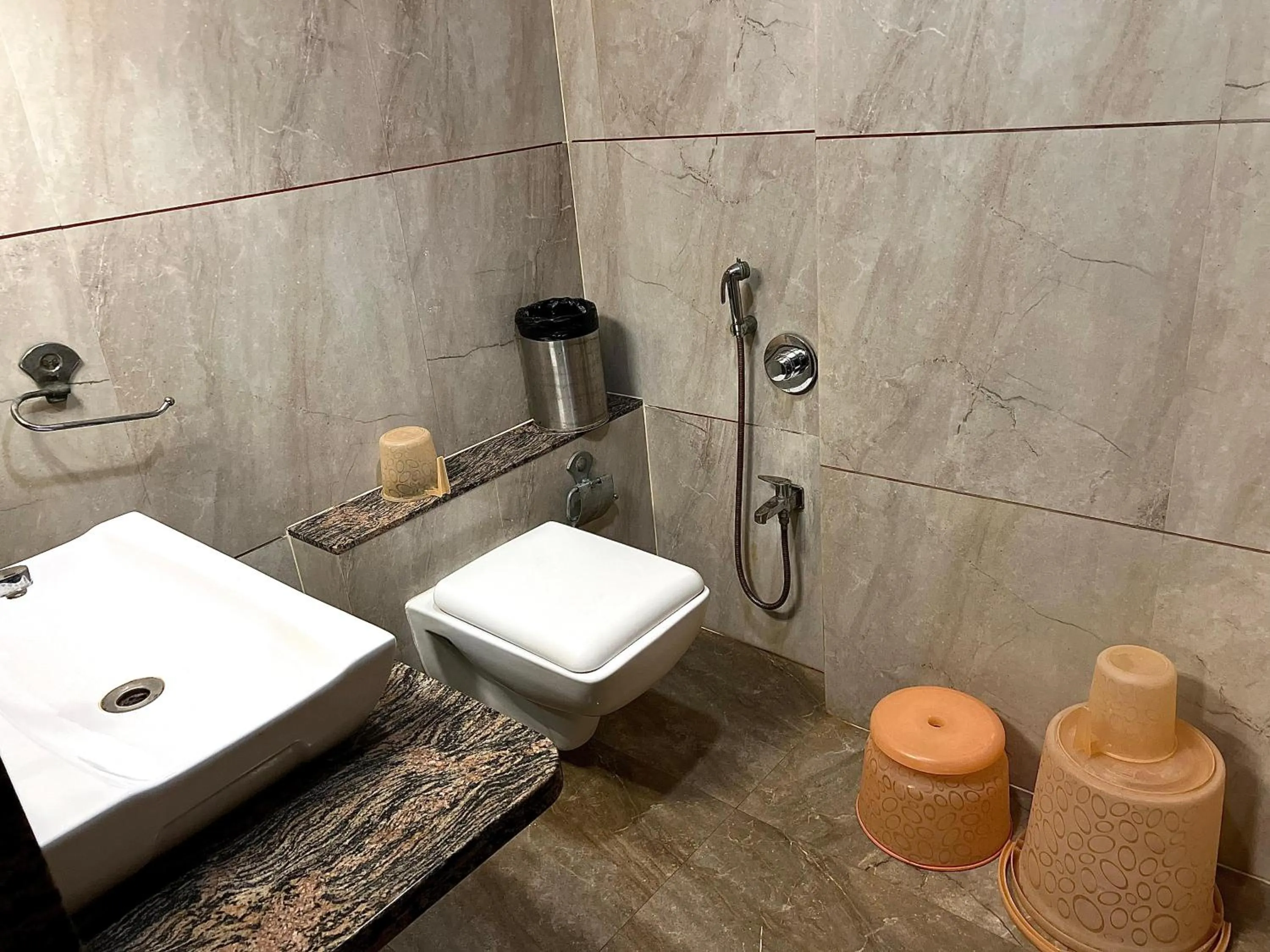 Bathroom in HOTEL REST INN