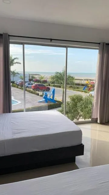 Balcony/Terrace, Bed in Hotel Castillo del Mar
