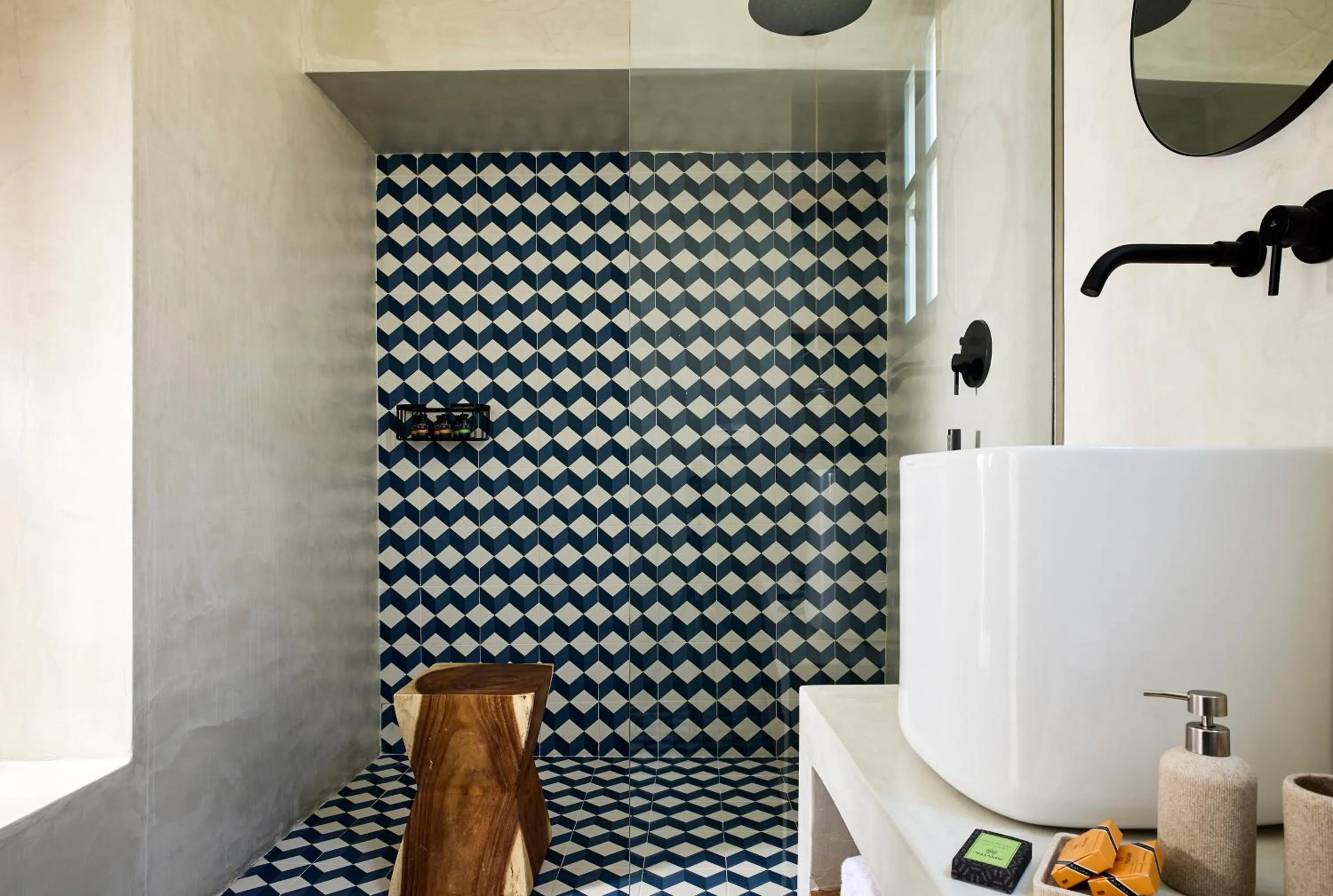 Shower in Syroc Maison