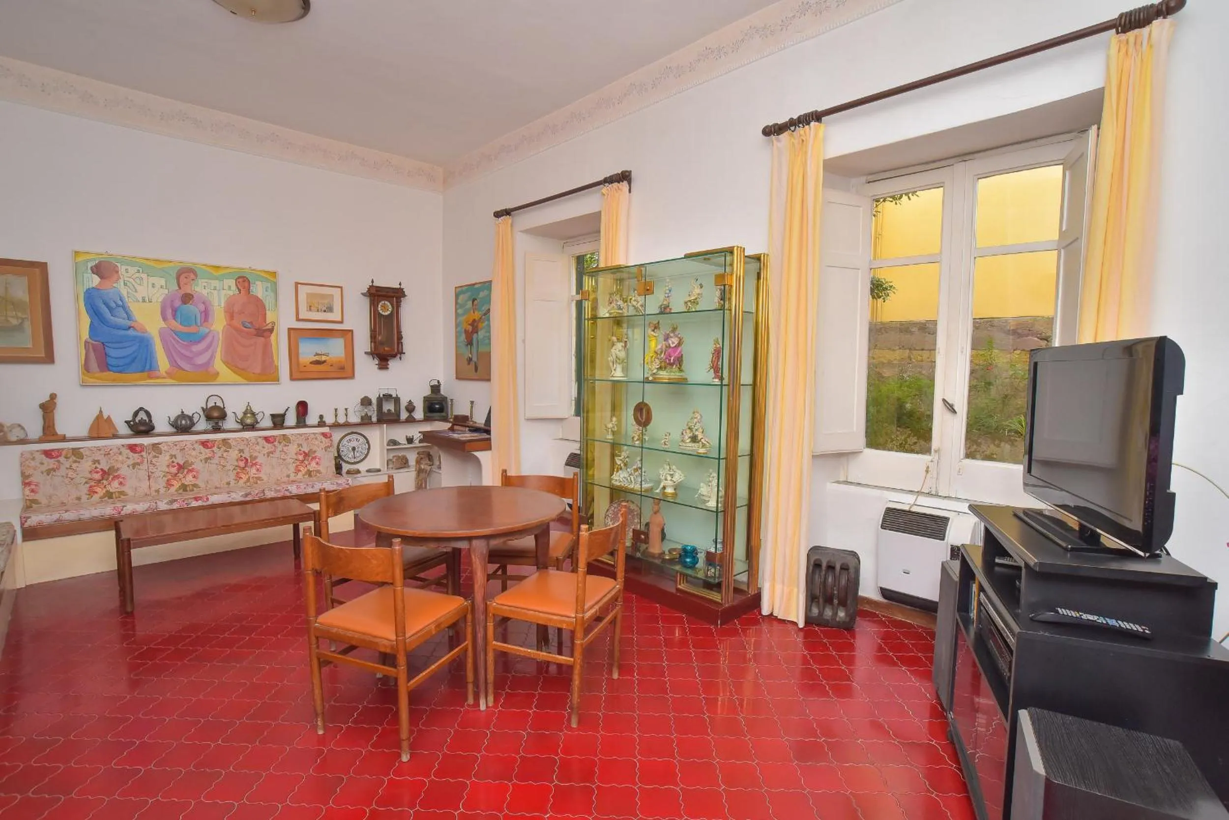 Communal lounge/ TV room in Villa Panoramica - Ischia Ponte