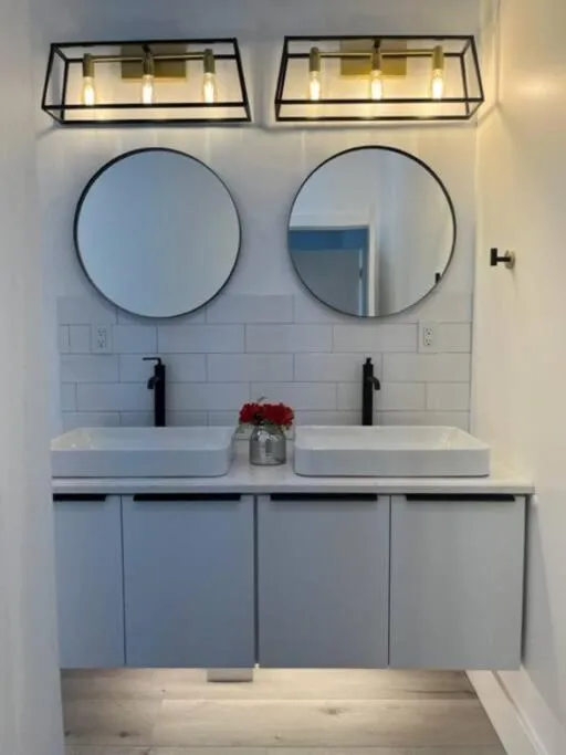 Amazing New House - Waterfront Getaway + Boat Dock