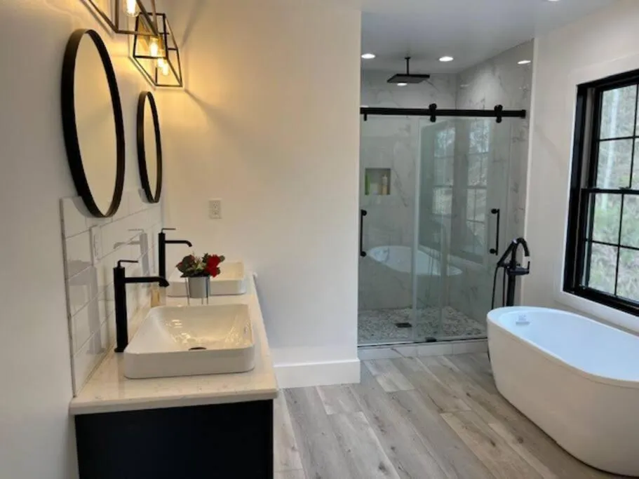 Amazing New House - Waterfront Getaway + Boat Dock