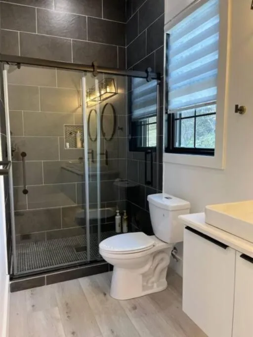 Amazing New House - Waterfront Getaway + Boat Dock